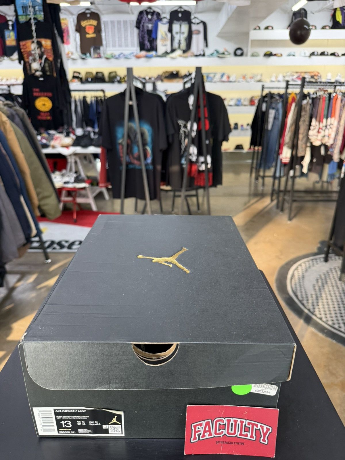 Jordan Brand Air Jordan 1 Low Green Toe Size 13 (2021) Size US 13 / EU 46 - 13 Thumbnail
