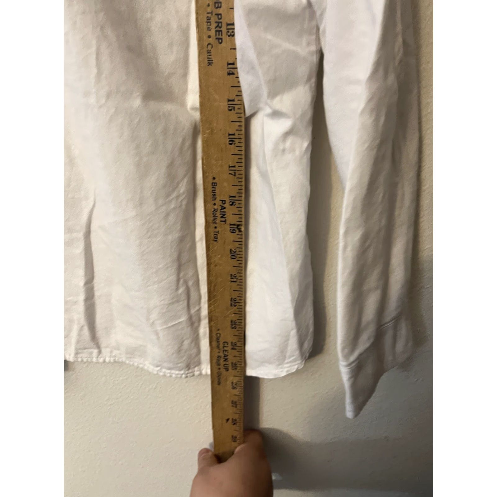 Croft & Barrow Croft & Barrow Shirt Women Button-Up White Size Large Casual Cotton Neck Collared Long Sleeve | Button-Up | Regular Fit Size L / US 10 / IT 46 - 4 Thumbnail