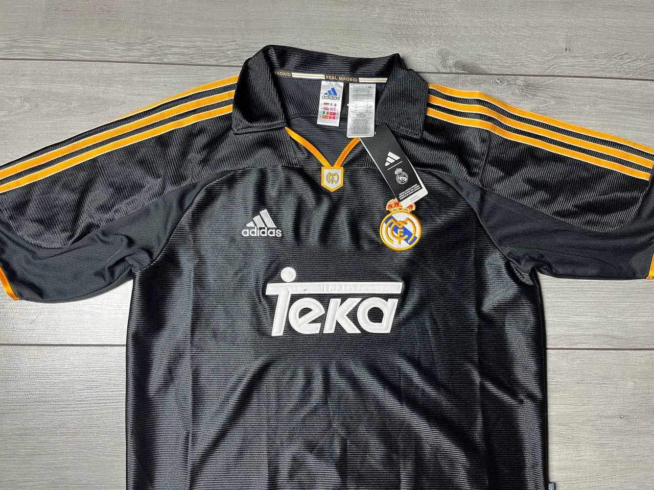 Adidas Adidas Real Madrid 1999/01 Away Jersey Men Adult S Size US S / EU 44-46 / 1 - 3 Thumbnail