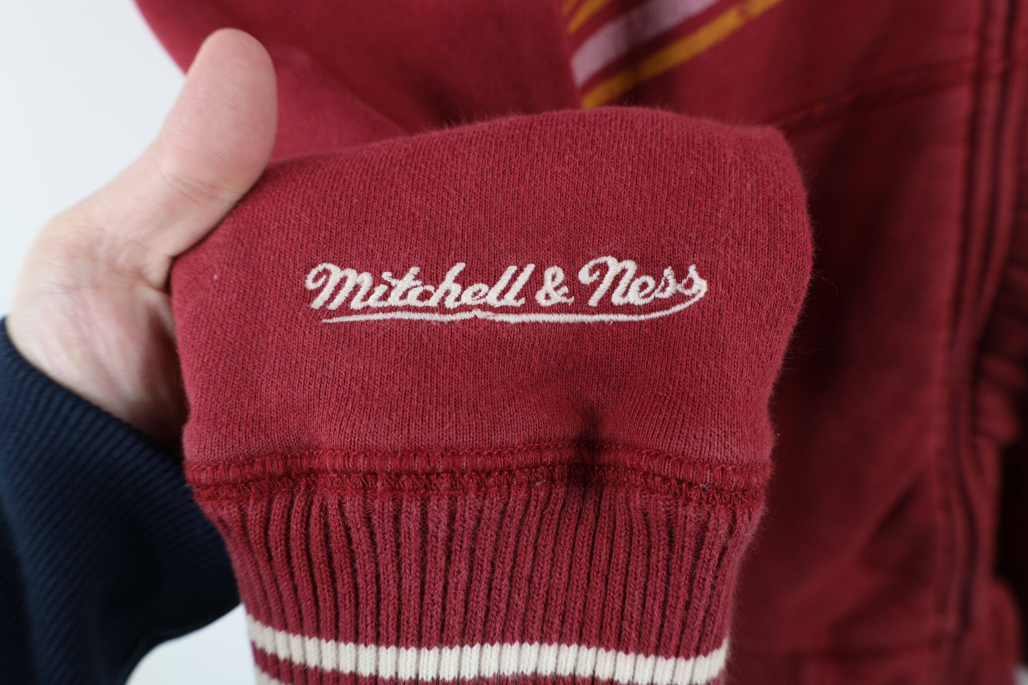 Mitchell & Ness × Vintage Retro Mitchell & Ness Cavaliers Basketball Full Zip Hoodie Size US M / EU 48-50 / 2 - 4 Thumbnail