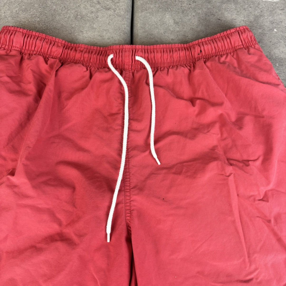 Polo Ralph Lauren Polo Ralph Lauren Men's Red Solid 5.5" Swim Shorts Large Size US 32 / EU 48 - 4 Thumbnail