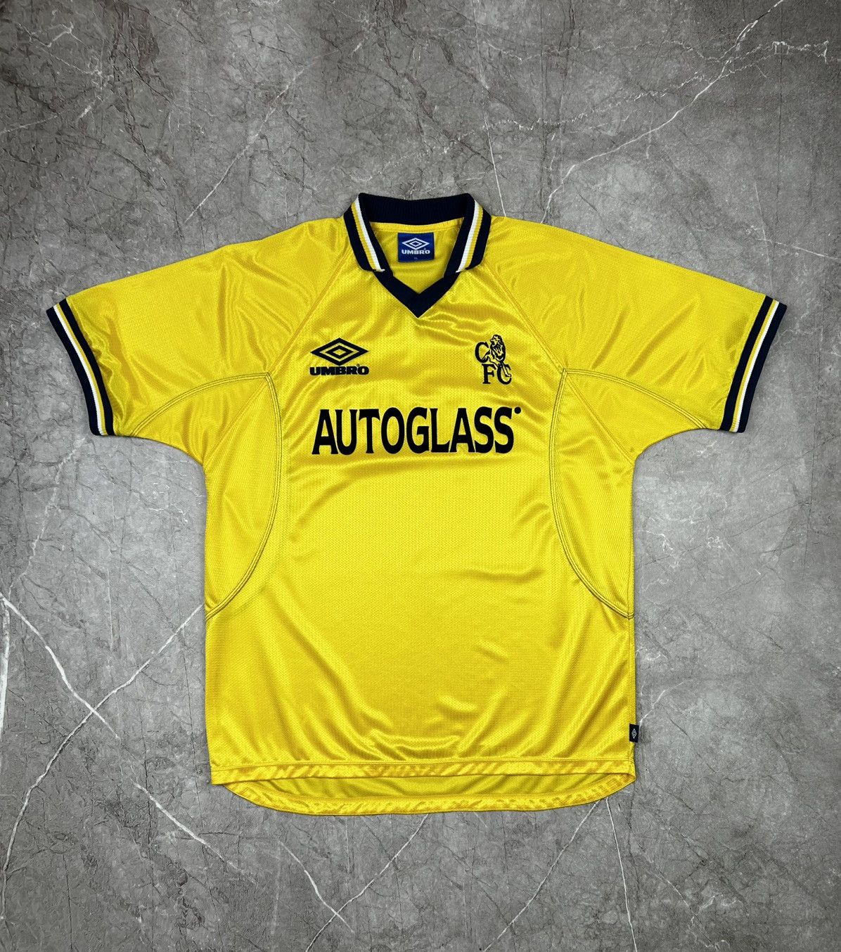 Umbro Chelsea Umbro 1997/1999 jersey vintage soccer retro home Size US XL / EU 56 / 4 - 1 Thumbnail