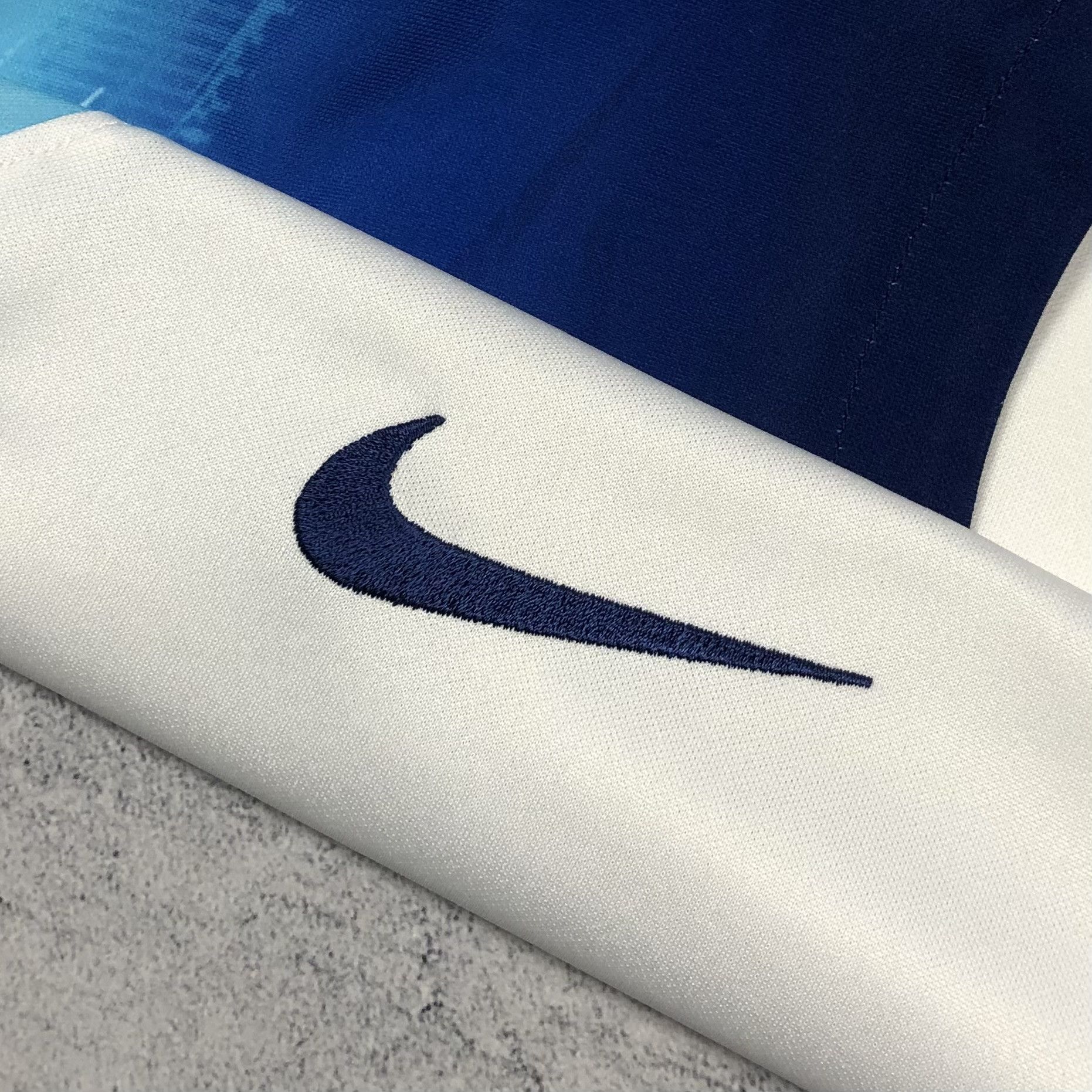 Nike England 2022 World Cup Nike Home Soccer Jersey Size US L / EU 52-54 / 3 - 4 Thumbnail