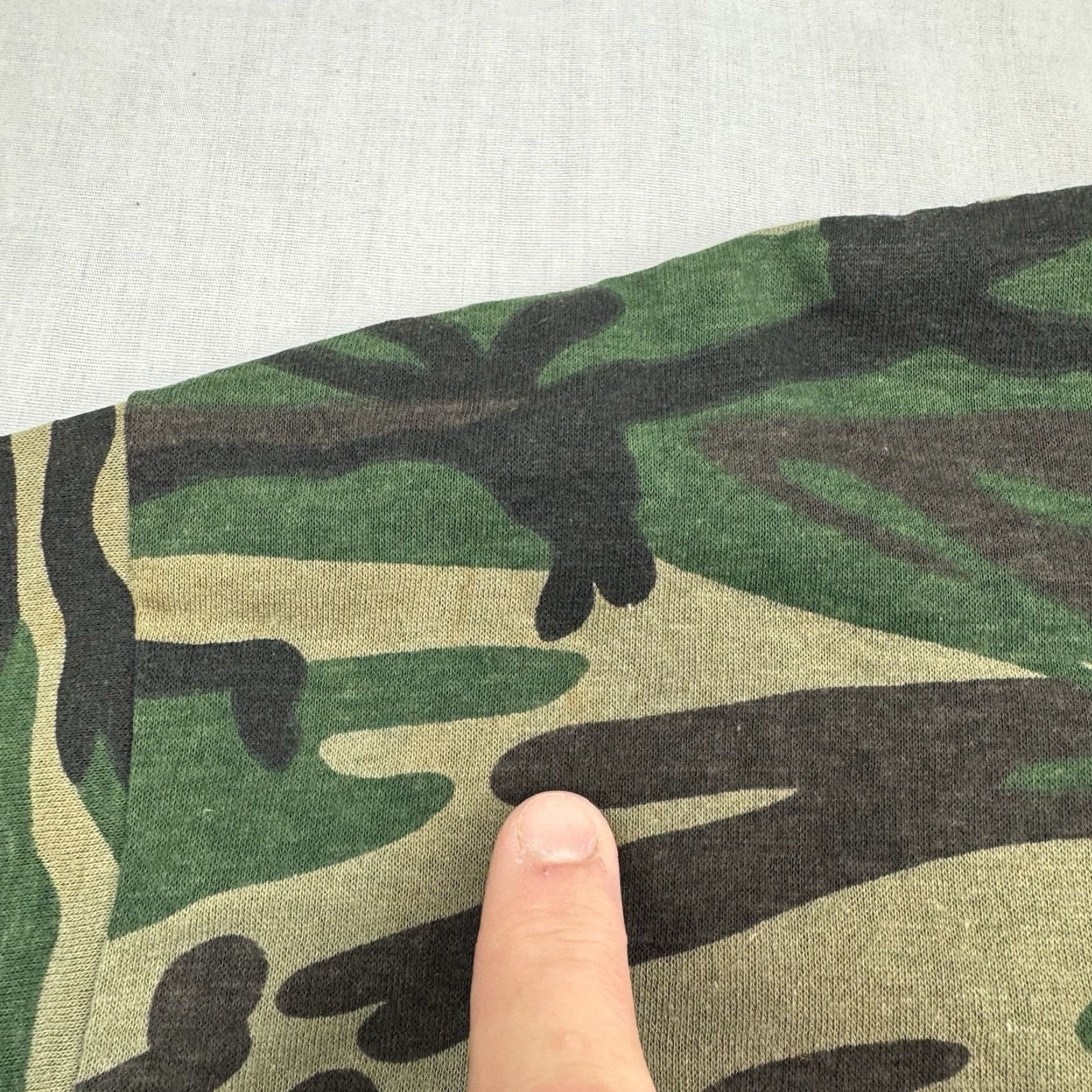 Vintage VINTAGE Camouflage T Shirt Men Adult Large Short Sleeve Crew Neck Hunting Outdoors Hipster 90s Y2K Size US L / EU 52-54 / 3 - 3 Thumbnail