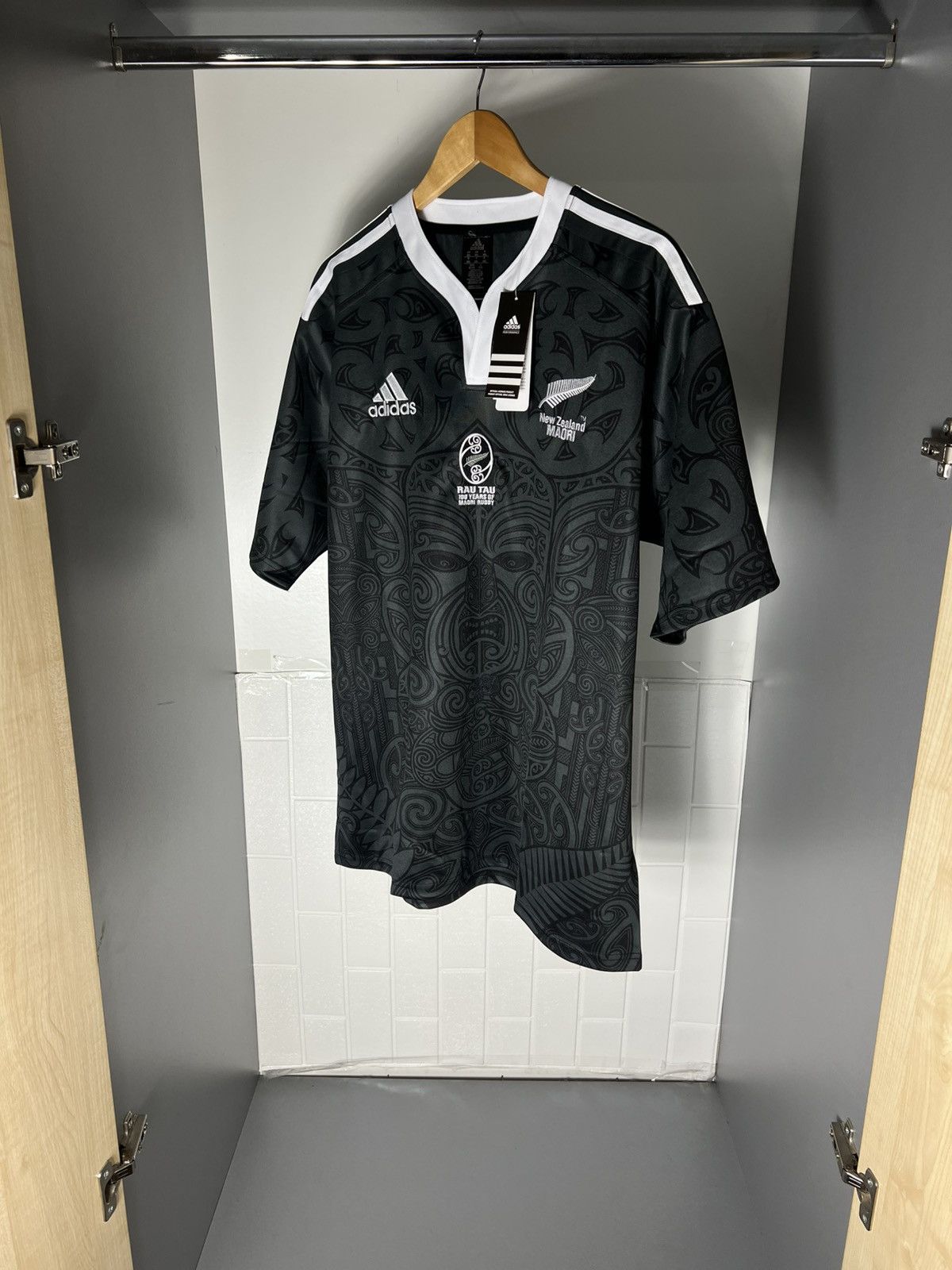 Adidas VINTAGE ADIDAS NEW ZEALAND MAORI NRL RUGBY JERSEY RETRO Y2K Size US XXL / EU 58 / 5 - 11 Thumbnail