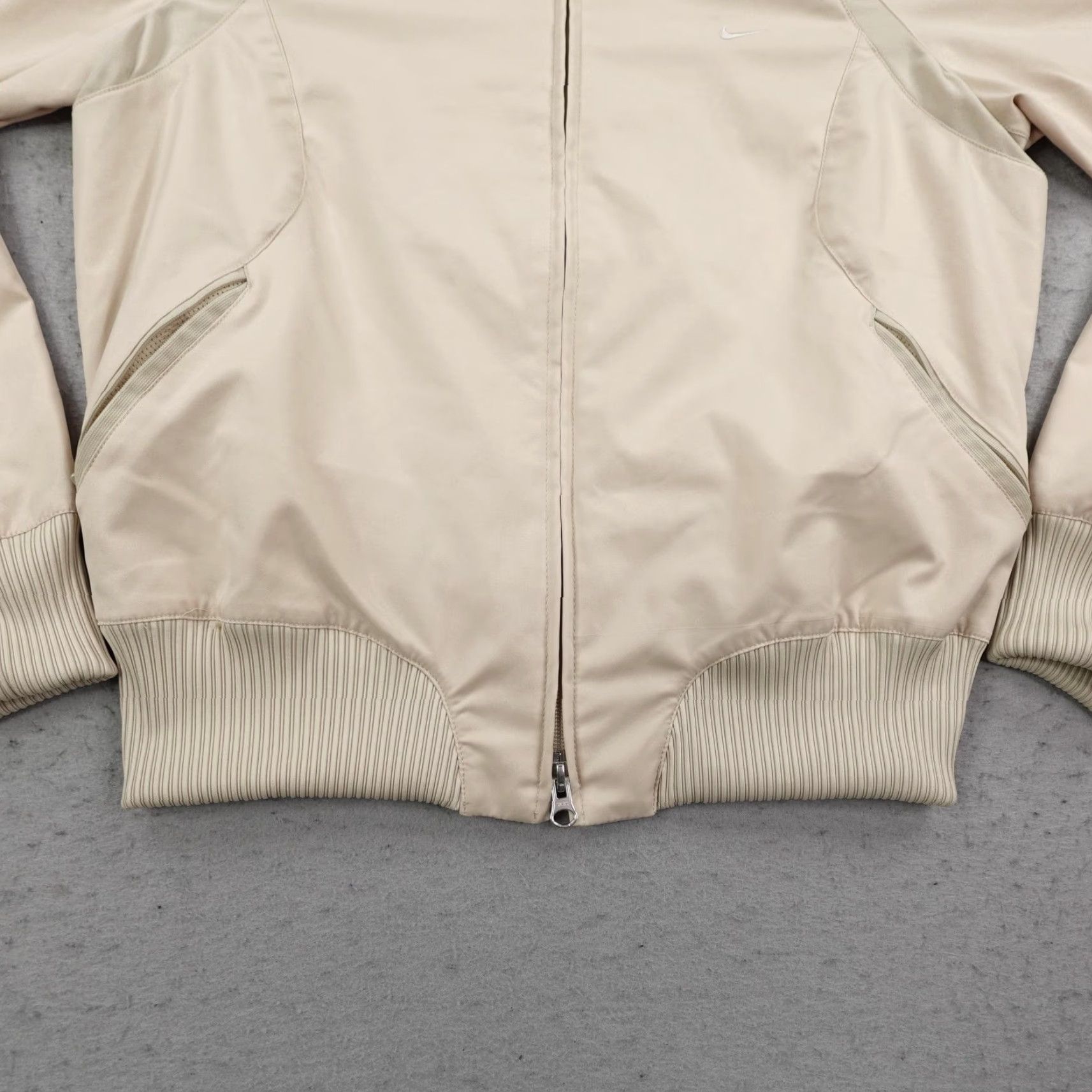 Nike VINTAGE Nike Jacket Womens Medium Beige Track Coat Full Zip Up Swoosh Y2K Jacket Women Beige Track Zip Full Zip Swoosh Y2K Vintage Nike Coat Size M / US 6-8 / IT 42-44 - 4 Thumbnail