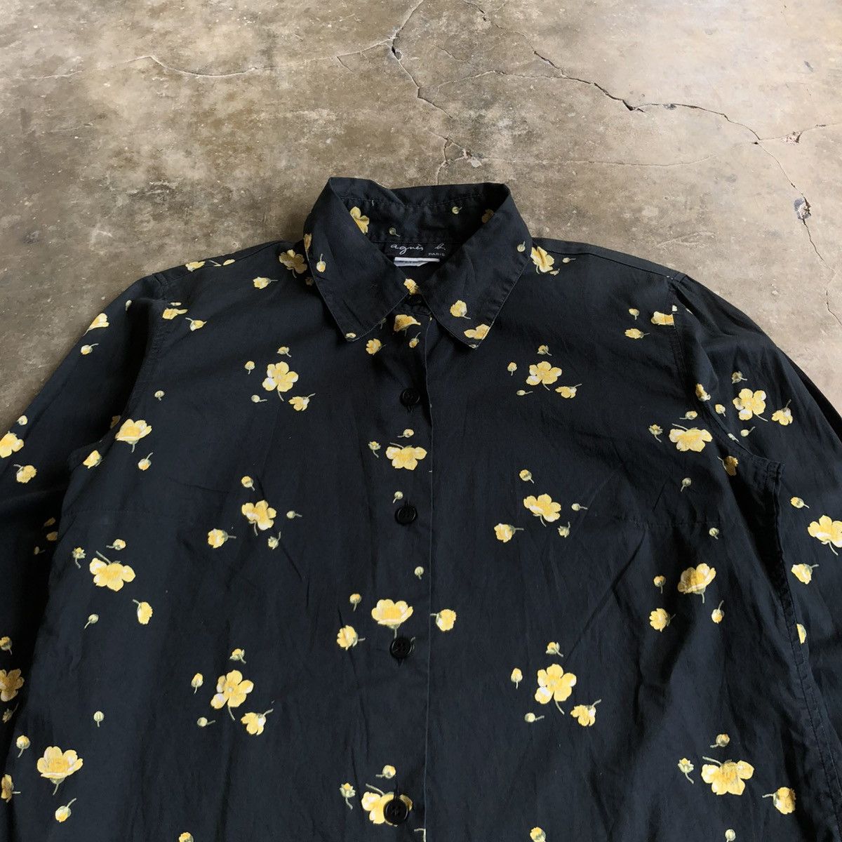 agnes b. 🇯🇵Vintage agnes b. Paris Flowers Button Up Shirt Luxury Black Size US S / EU 44-46 / 1 - 3 Thumbnail