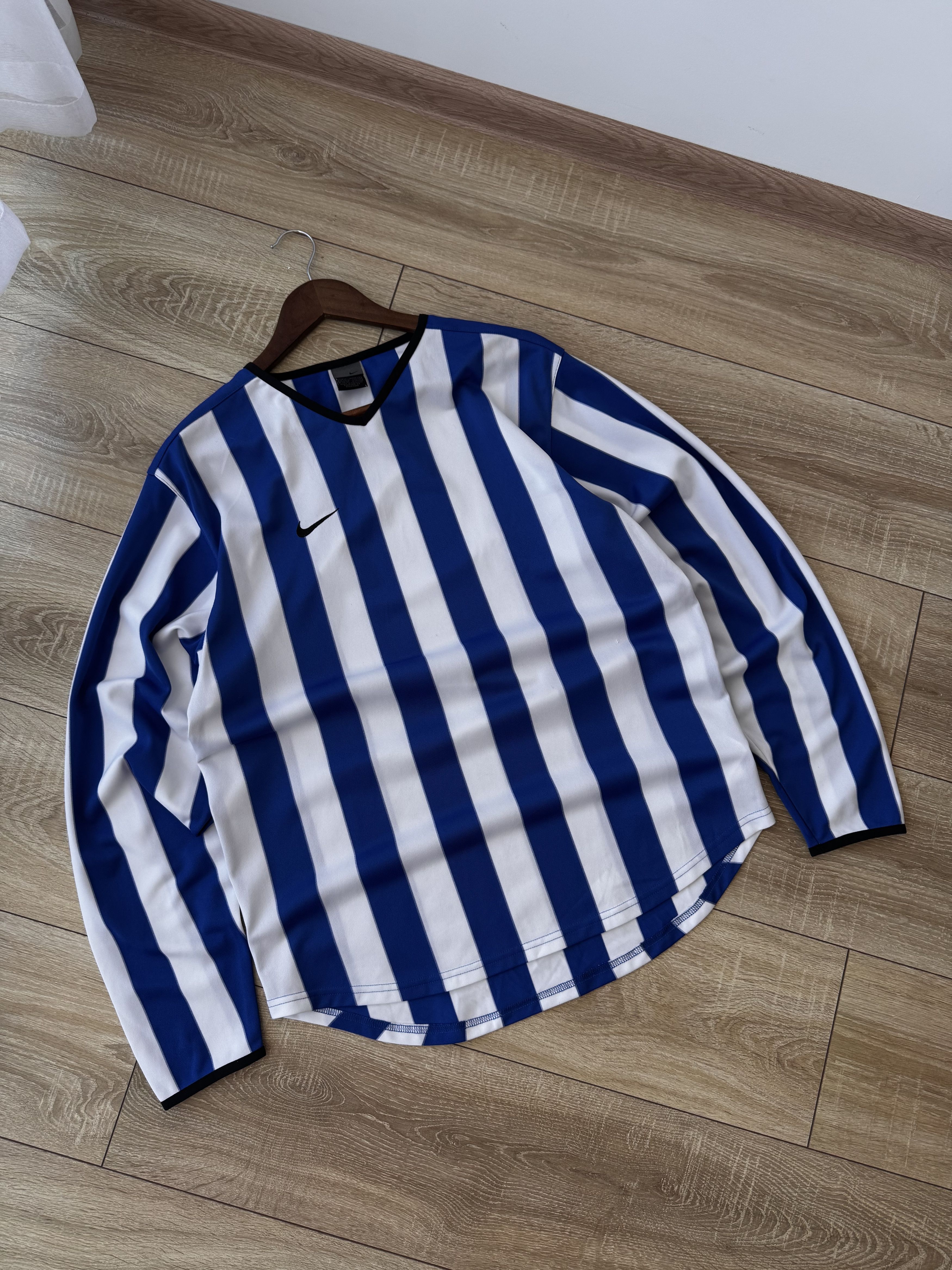 Nike Vintage Nike Streetwear Japanese Blue&White Striped Jersey Size US M / EU 48-50 / 2 - 2 Thumbnail