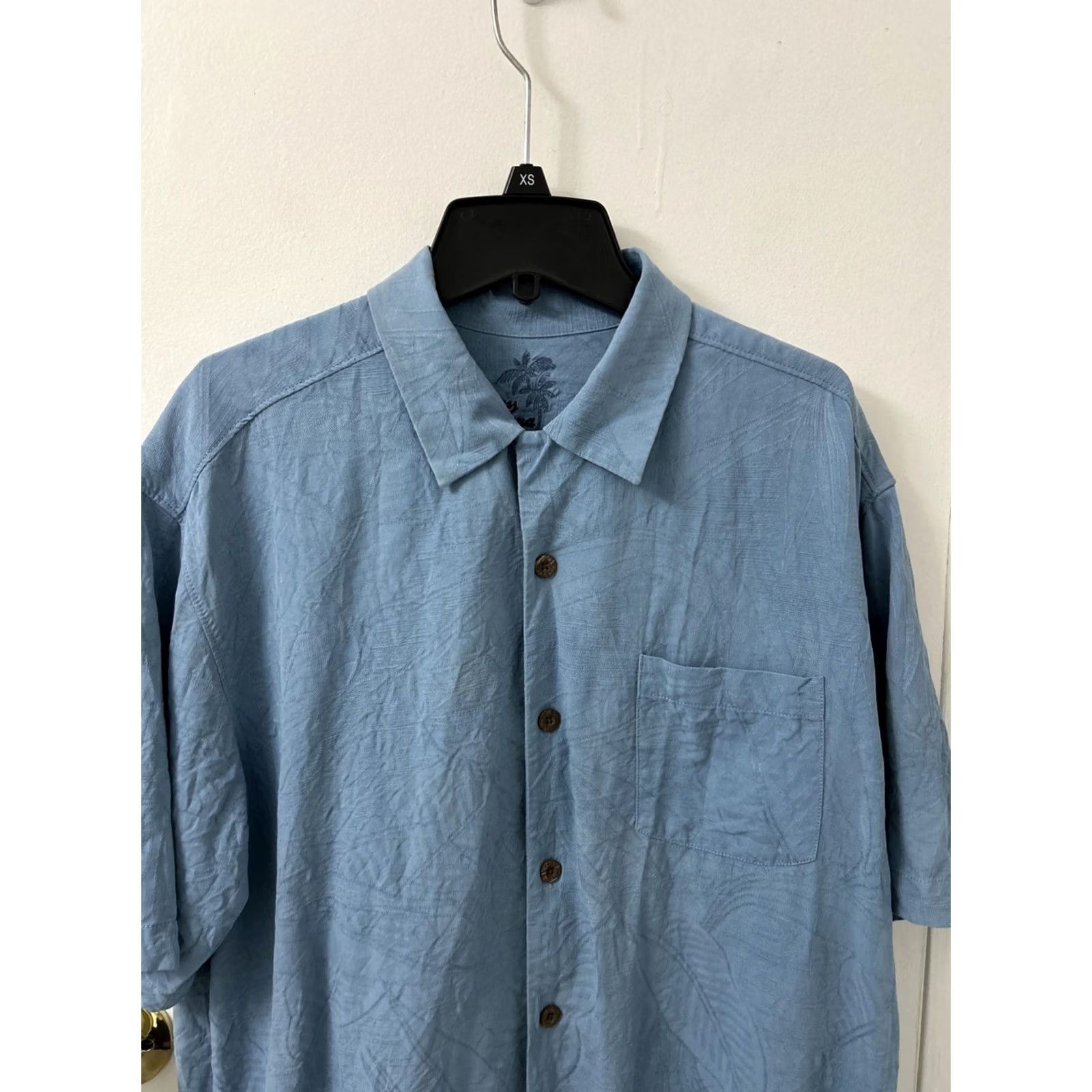 Tommy Bahama Tommy Bahama Shirt Mens S Blue 100% Silk Short Sleeve Button-Down Pocket Tropical Regular Fit Size US S / EU 44-46 / 1 - 2 Thumbnail