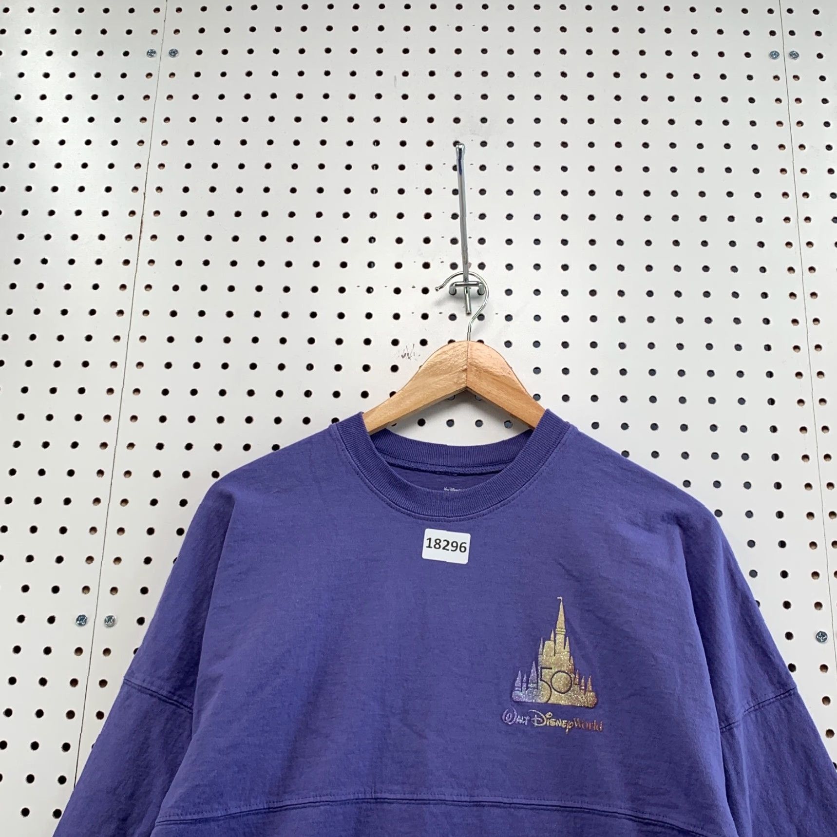 Disney VINTAGE Walt Disney Spirit Jersey T-Shirt 50th Anniversary Castle Purple XS Unisex Adults Size US XS / EU 42 / 0 - 6 Thumbnail