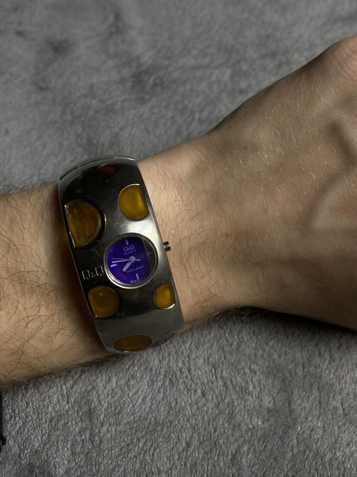 Jewelry Futuristic Vintage Q&Q Bracelet Watch in Japanese Style Size ONE SIZE - 2 Thumbnail