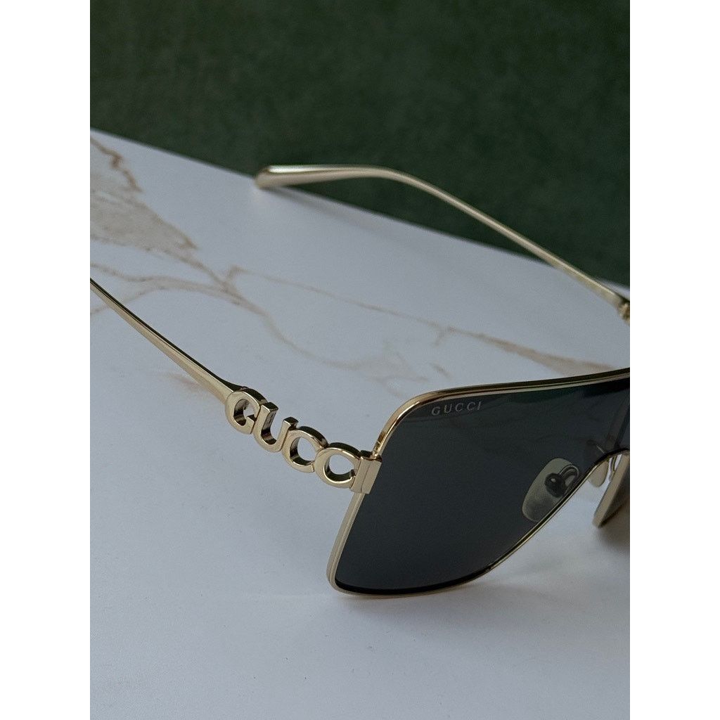 Gucci NEW Gucci GG1936S Gold Mask Grey Lens Sunglasses $710 Size ONE SIZE - 4 Thumbnail