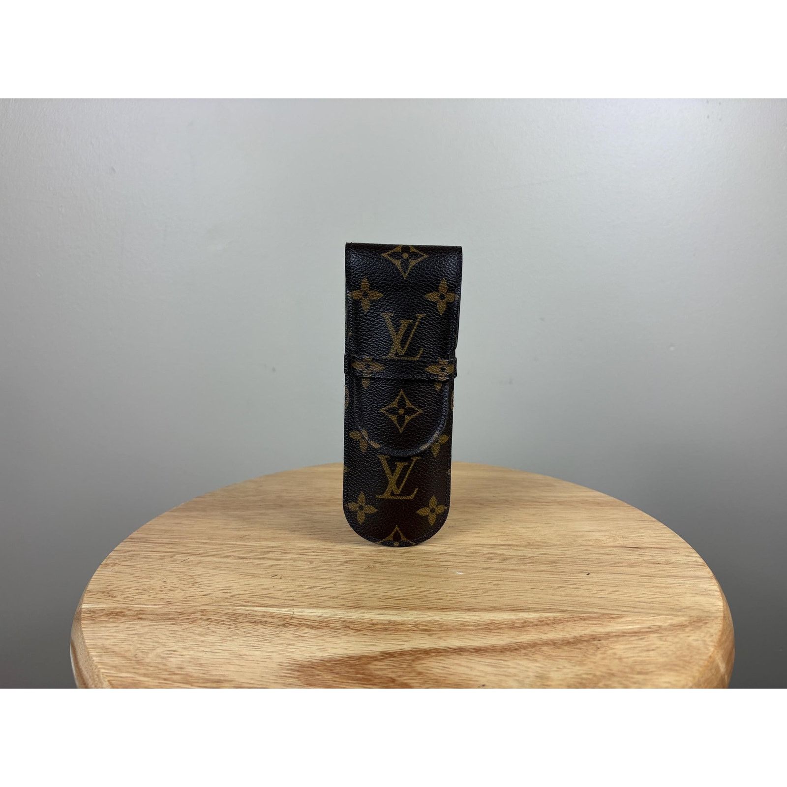 Louis Vuitton Authentic Louis Vuitton Etui Stylo Pen Holder Monogram Size ONE SIZE - 1 Thumbnail