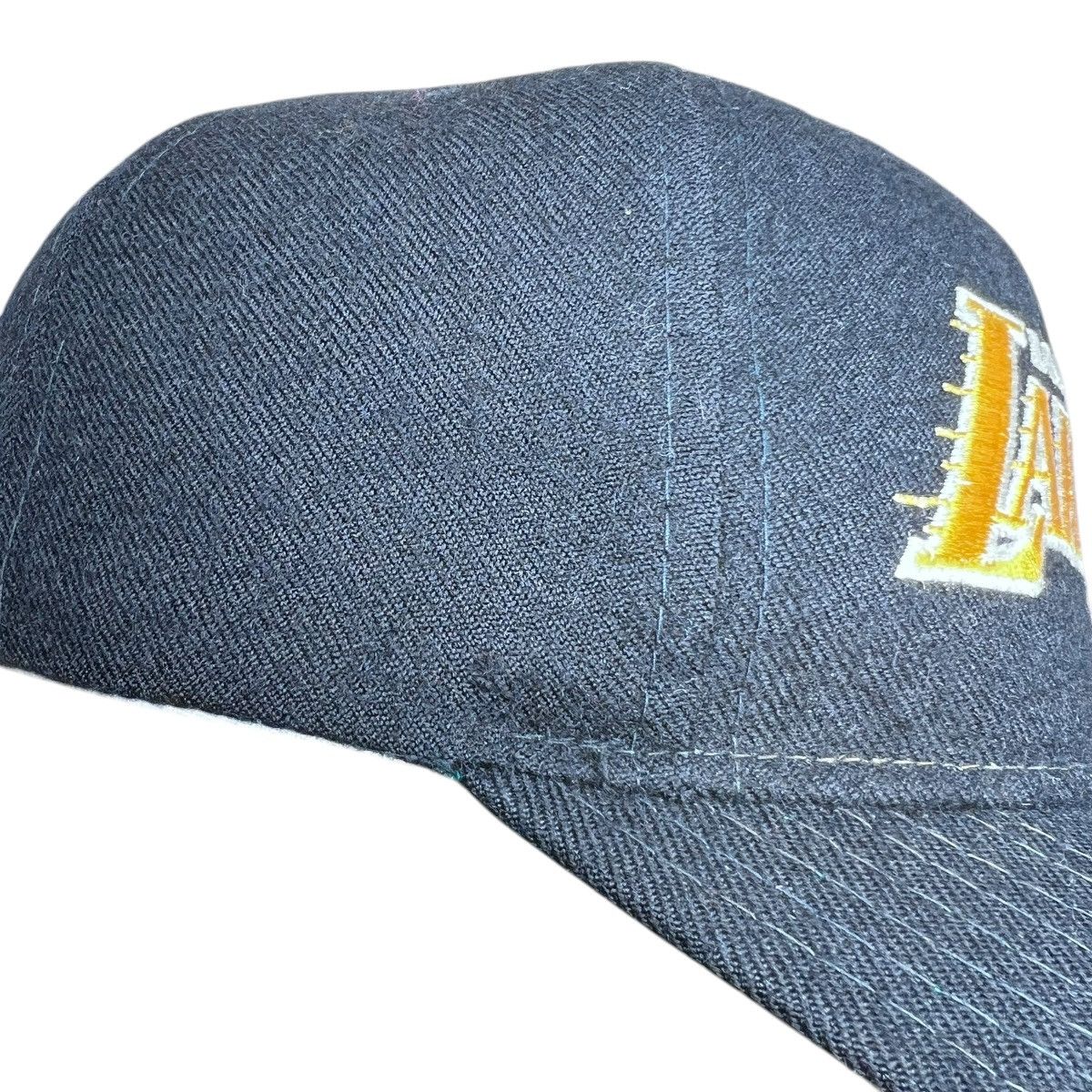 Starter Vintage 1990s Los Angeles Lakers Starter Black Gold Snapback Size ONE SIZE - 10 Thumbnail