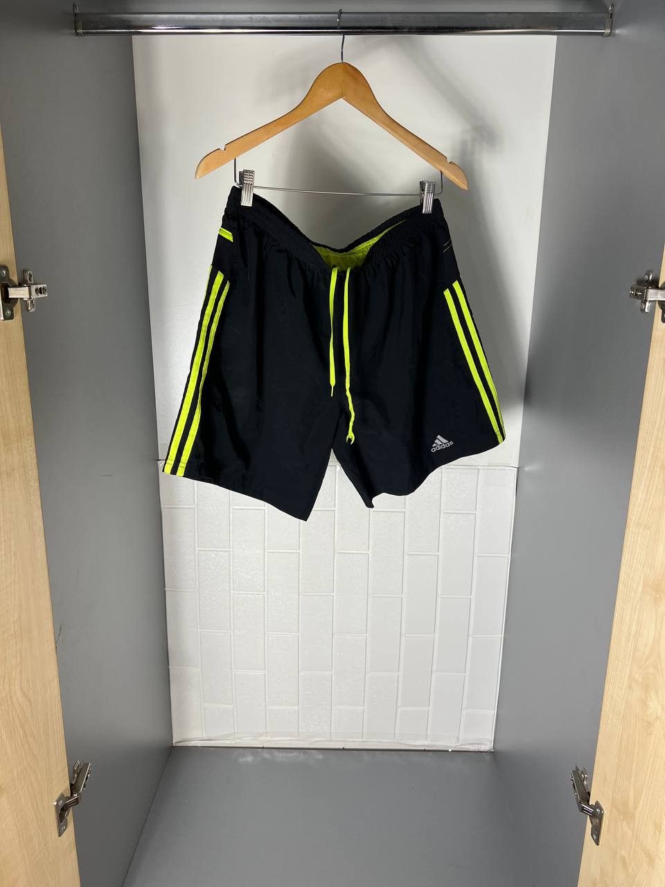 Adidas VINTAGE ADIDAS ORIGINAL EQUIPMENT RUNNING CLIMALITE SHORTS Size US 34 / EU 50 - 3 Thumbnail
