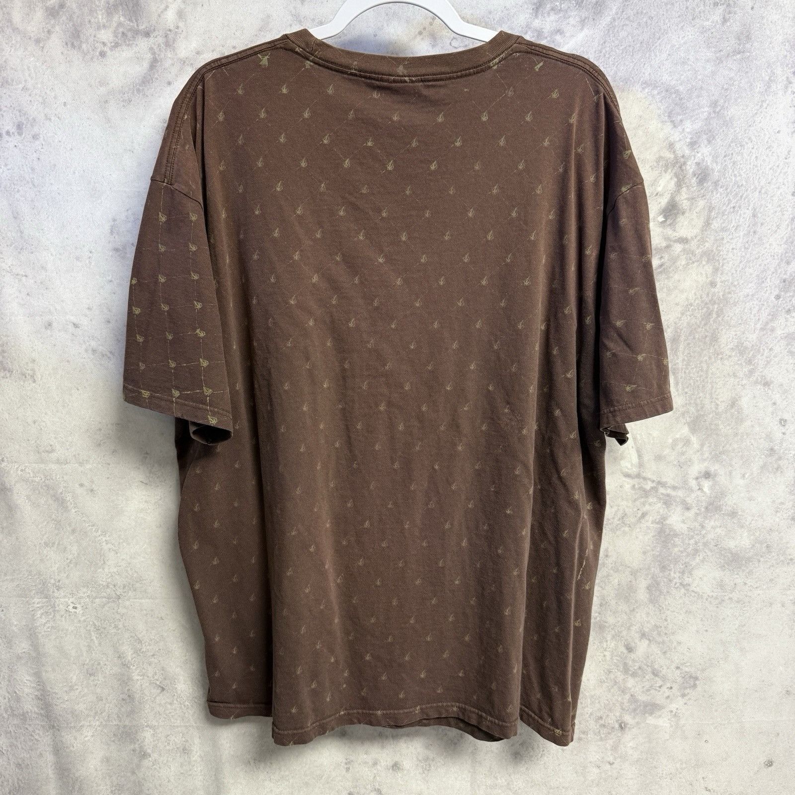 Volcom VTG Volcom Shirt Skate Surf Grunge AOP Y2K Mens 2XL 25.5x28. Size US XXL / EU 58 / 5 - 2 Thumbnail