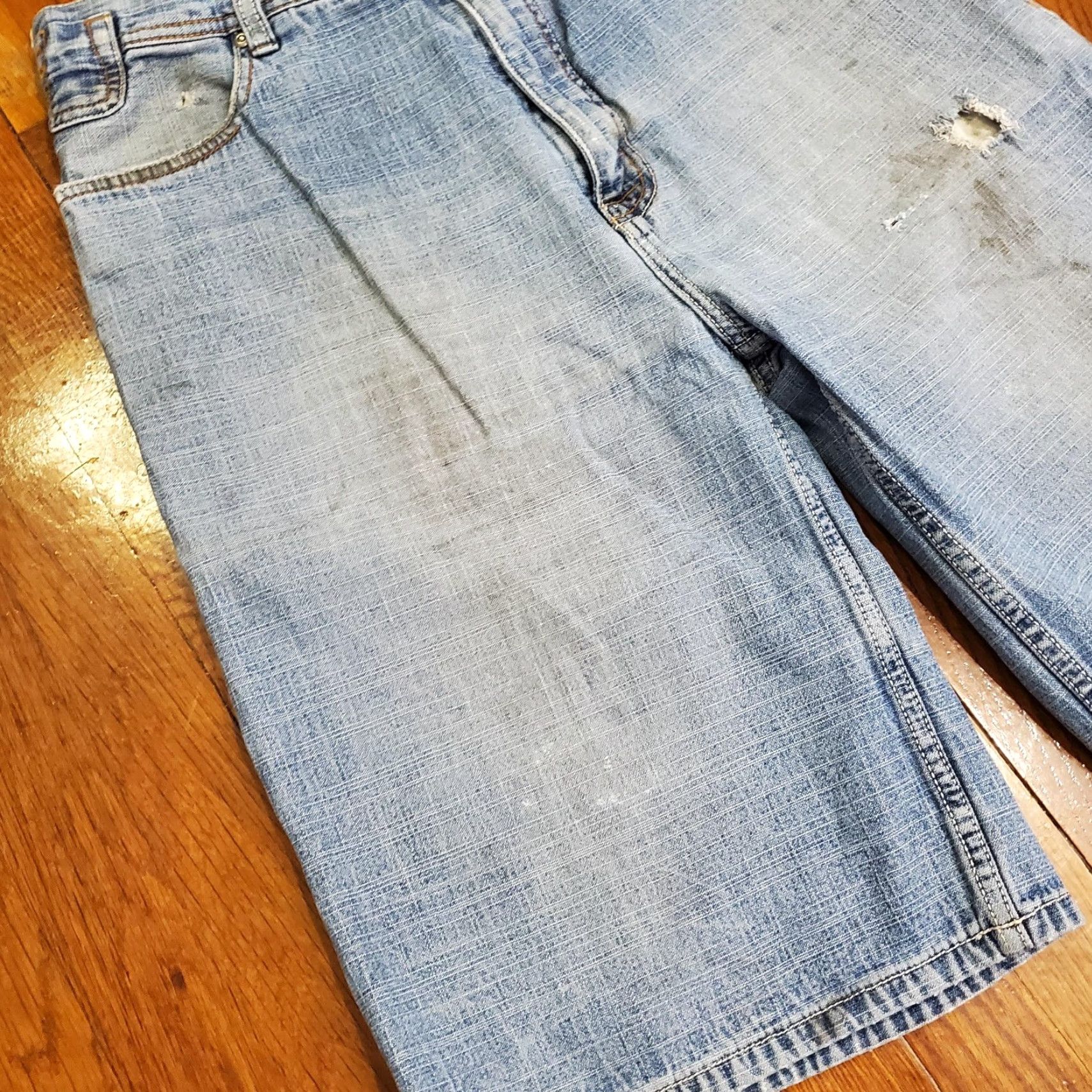 Ecko Unltd. Ecko Unltd Denim Jean Shorts Mens 34 Baggy 5 Pocket Light Wash Distressed Bermuda Jeans Shortways? Size US 34 / EU 50 - 4 Thumbnail