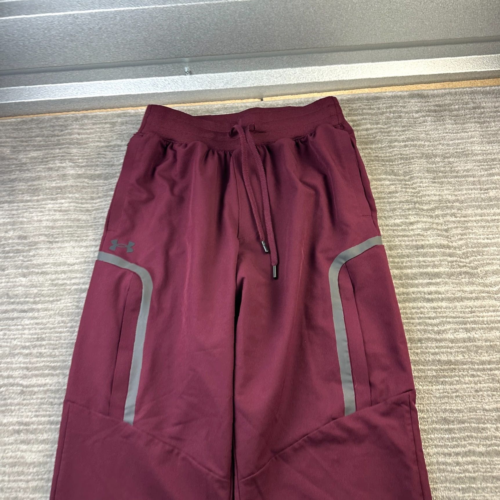 Under Armour Under Armour Jogger Pants Mens M Red Elite Sportstyle Cargo Pockets Elastic Waist Sweatpants Size US 31 - 3 Thumbnail