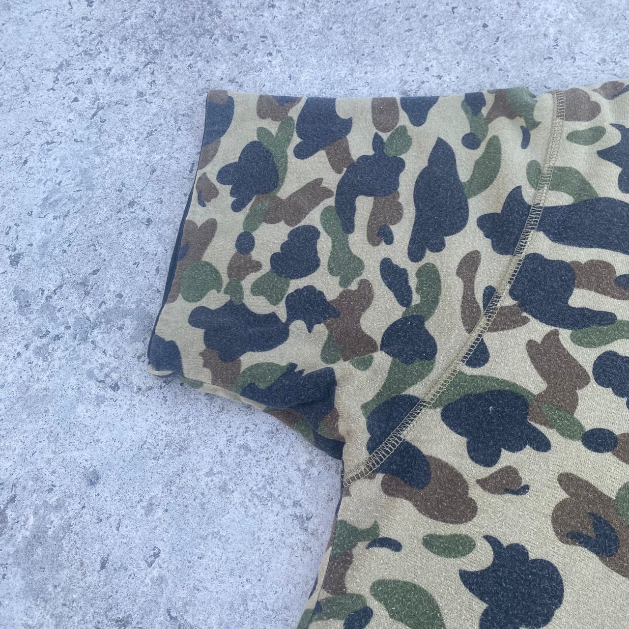 Bape Vintage Bathing Ape Camo Riversible Tshirt Size US M / EU 48-50 / 2 - 11 Thumbnail