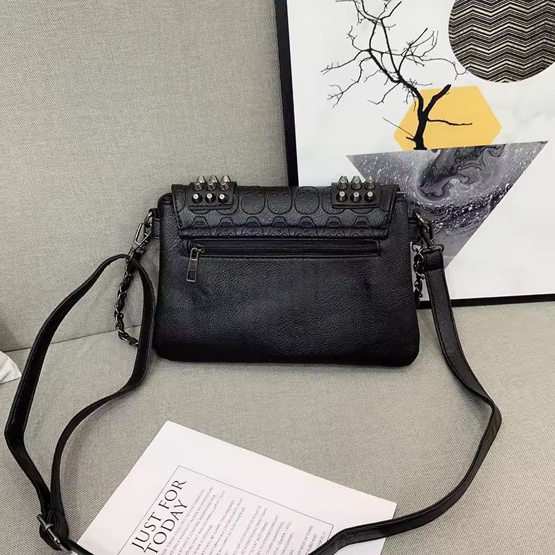 Japanese Brand Black Rivet Shoulder Bag Size ONE SIZE - 15 Thumbnail