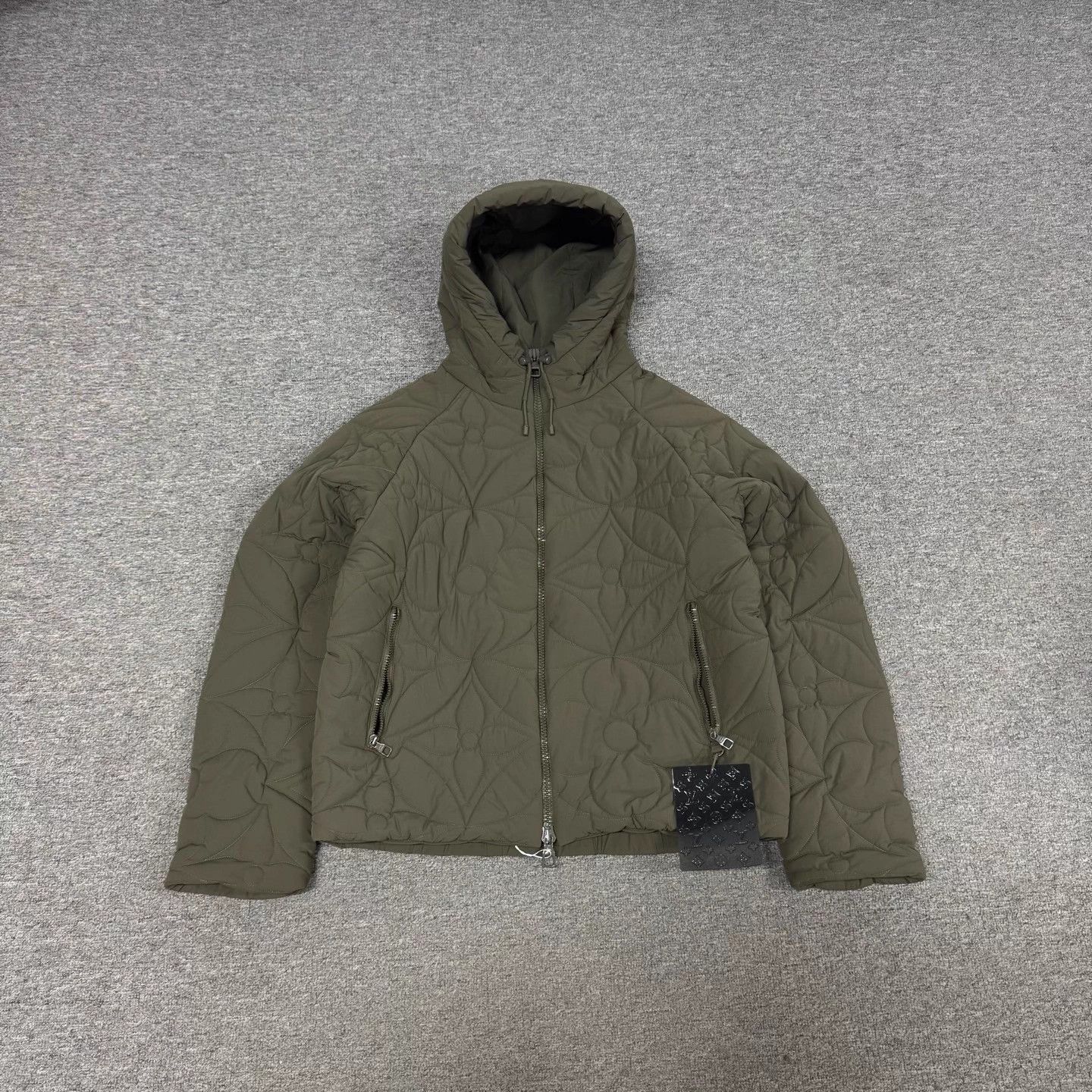 Louis Vuitton LV 3 Flower Quilted Jacket Vintage Green 48 Tags Size US M / EU 48-50 / 2 - 1 Thumbnail