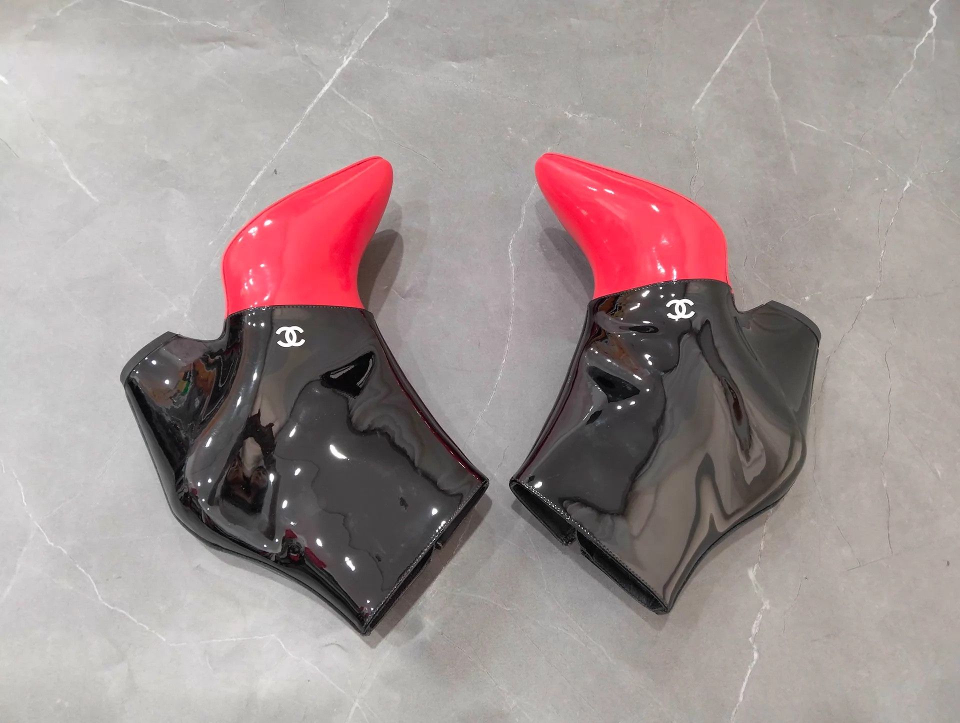 Chanel Chanel Black Red Patent Leather Colorblock Boots Size 36 Size US 5.5 / IT 35.5 - 3 Thumbnail
