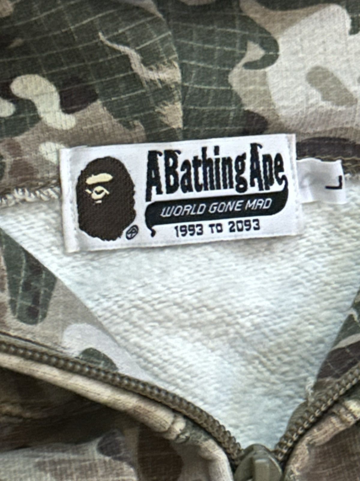 Bape 2011 BAPE ghost camo fullzip with patches Size US L / EU 52-54 / 3 - 5 Thumbnail
