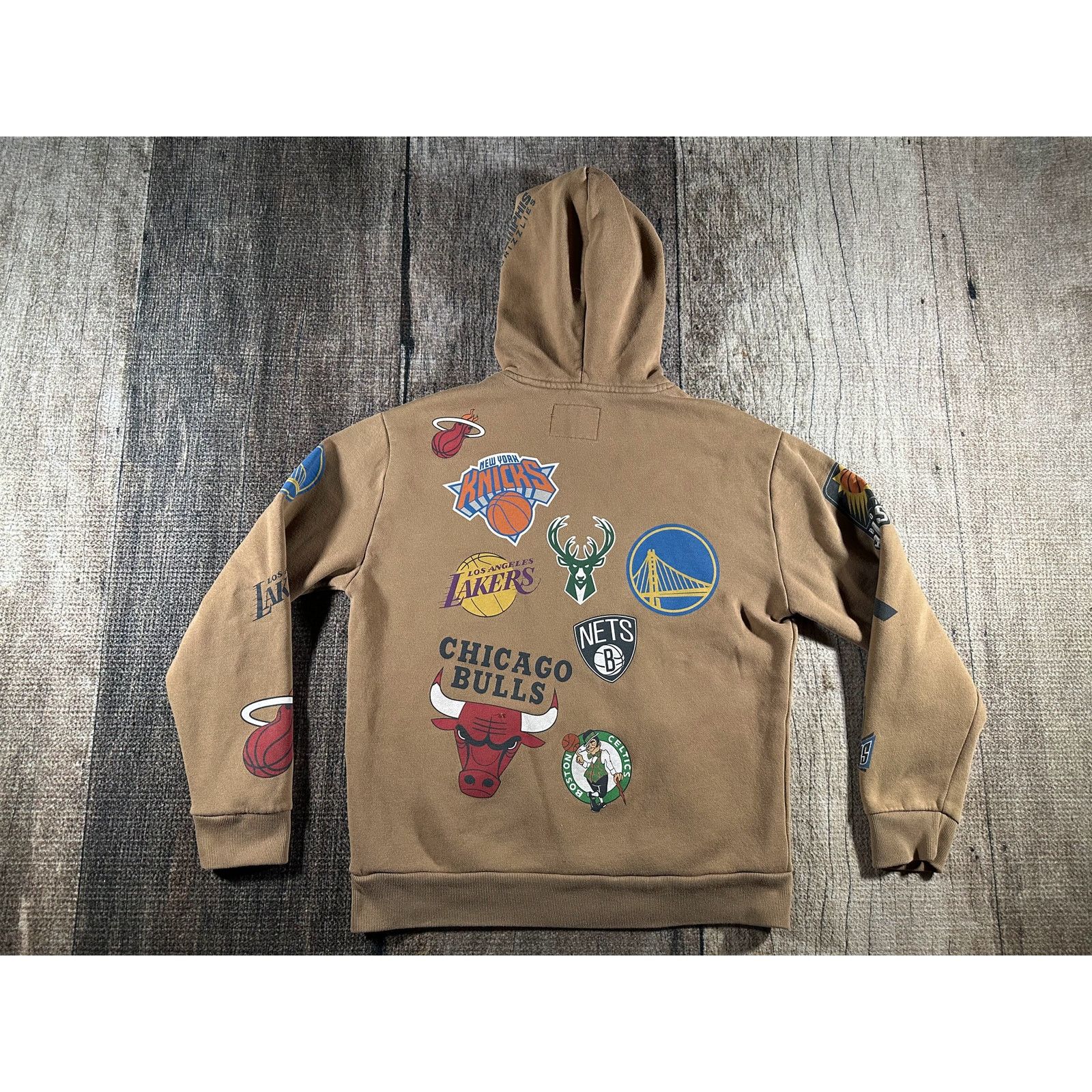 Hollister Hollister Nba Pullover Hoodie Team Logos Basketball Unisex Size US S / EU 44-46 / 1 - 7 Thumbnail