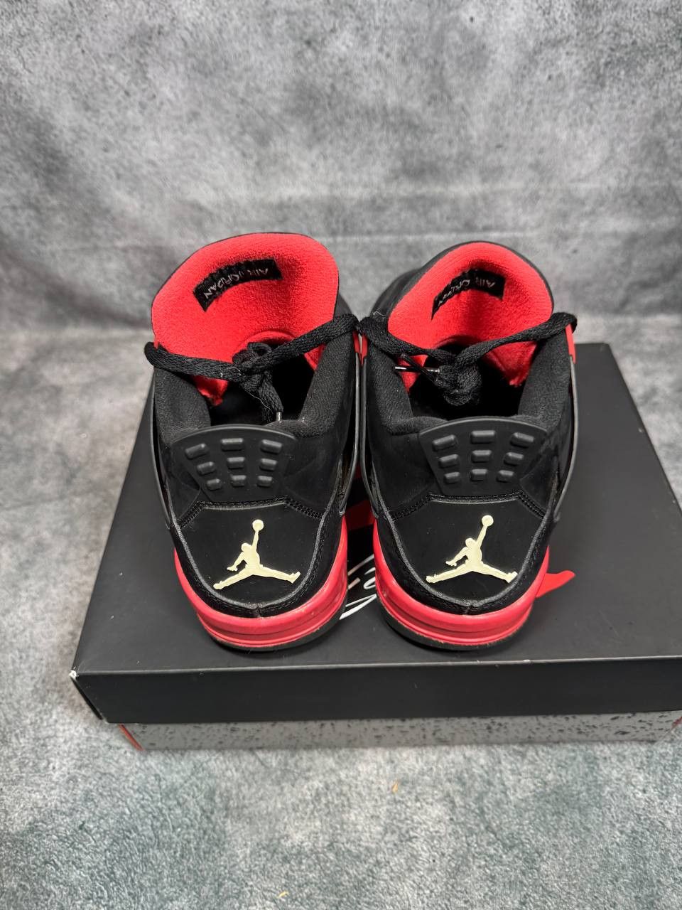 Jordan Brand Size 6.5Y | Jordan 4 Red Thunder With Box | Pre-Owned Size US 6.5 / EU 39-40 - 3 Thumbnail