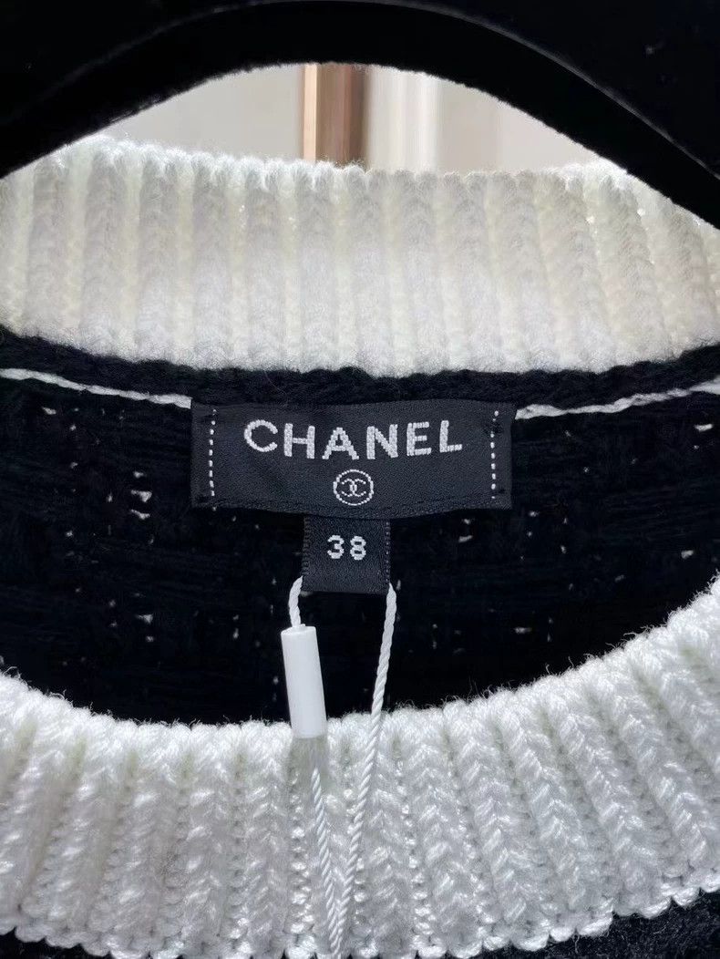 Chanel Chanel Castle series black and white logo sweater Size XS / US 0-2 / IT 36-38 - 4 Thumbnail