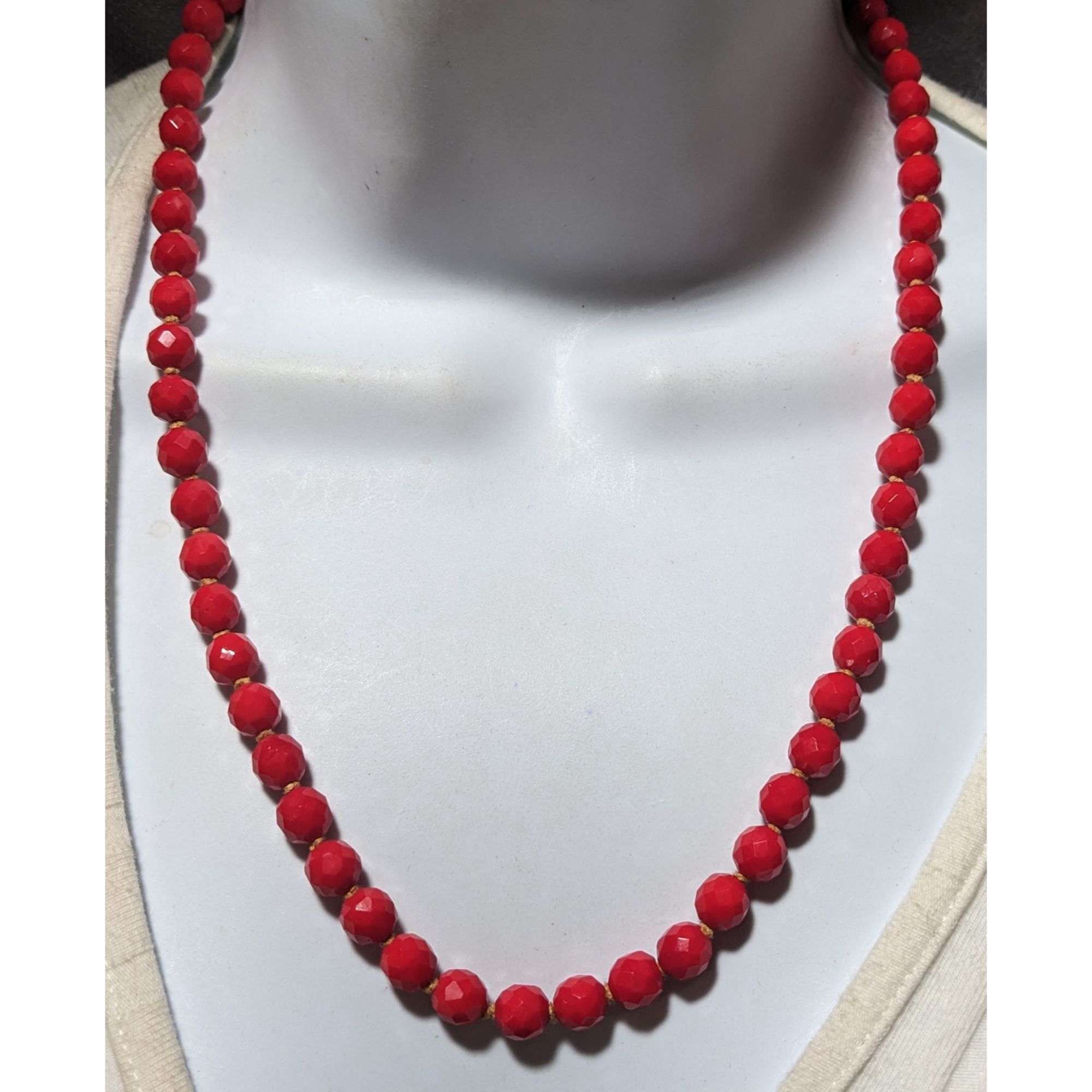 Other Vintage Japanese Red Glass Beaded Necklace Size ONE SIZE - 6 Thumbnail