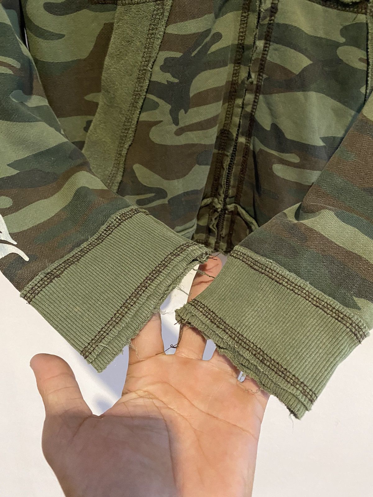 If Six Was Nine Japanese Buckaroo Camo Skull Distressed Zip Hoodie Size US M / EU 48-50 / 2 - 3 Thumbnail