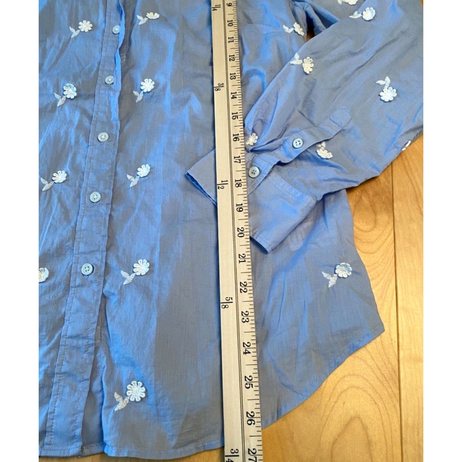 Talbots TALBOTS Shirt Womens M 3D Flower Button Up Blue Size M / US 6-8 / IT 42-44 - 5 Thumbnail