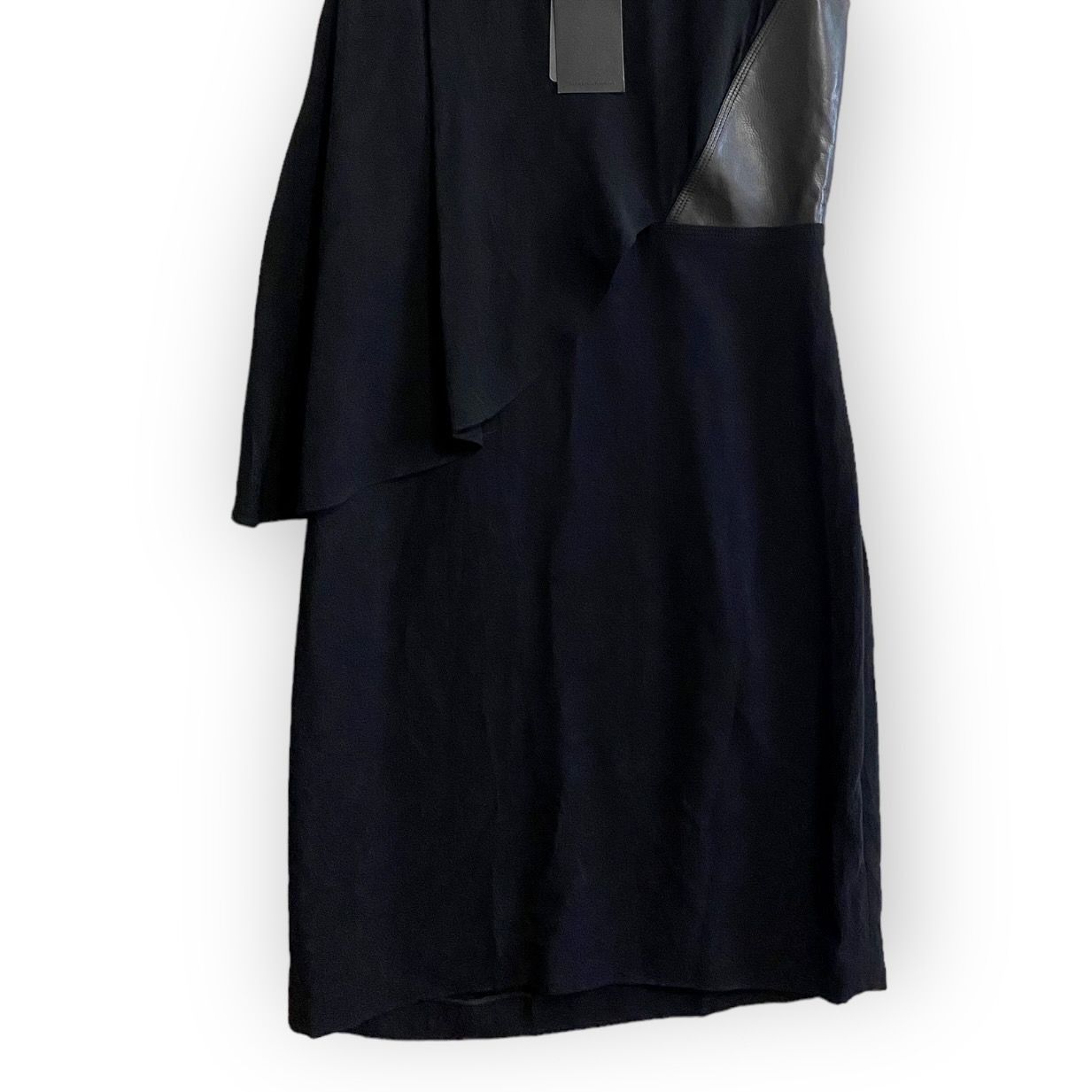 Alexander Wang Alexander Wang Black Sheath Dress with Leather trim, size 10 Size L / US 10 / IT 46 - 8 Thumbnail