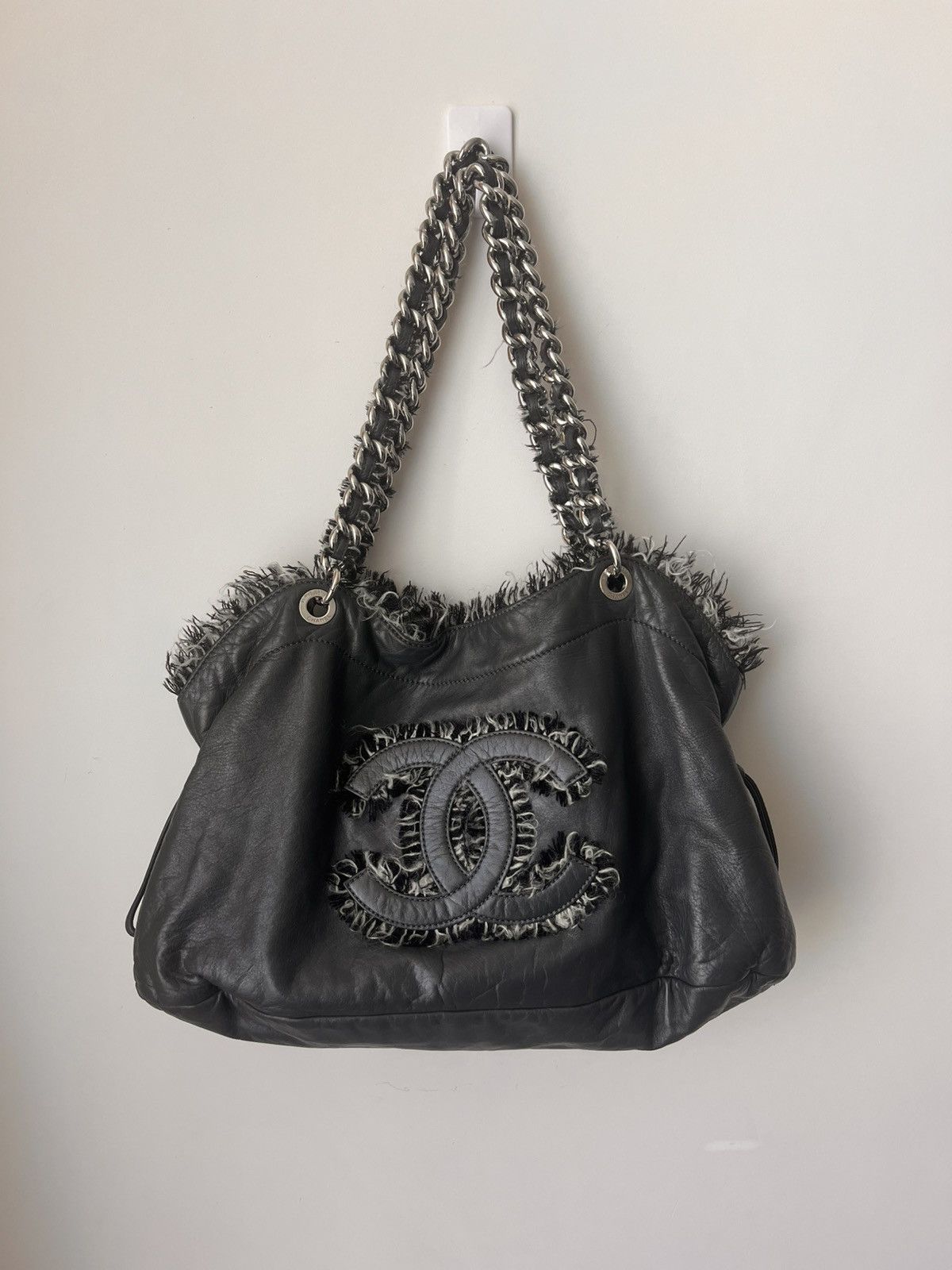 Chanel Chanel 2010-2011 Fringed Logo Large Hobo Tote Bag Size ONE SIZE - 1 Thumbnail