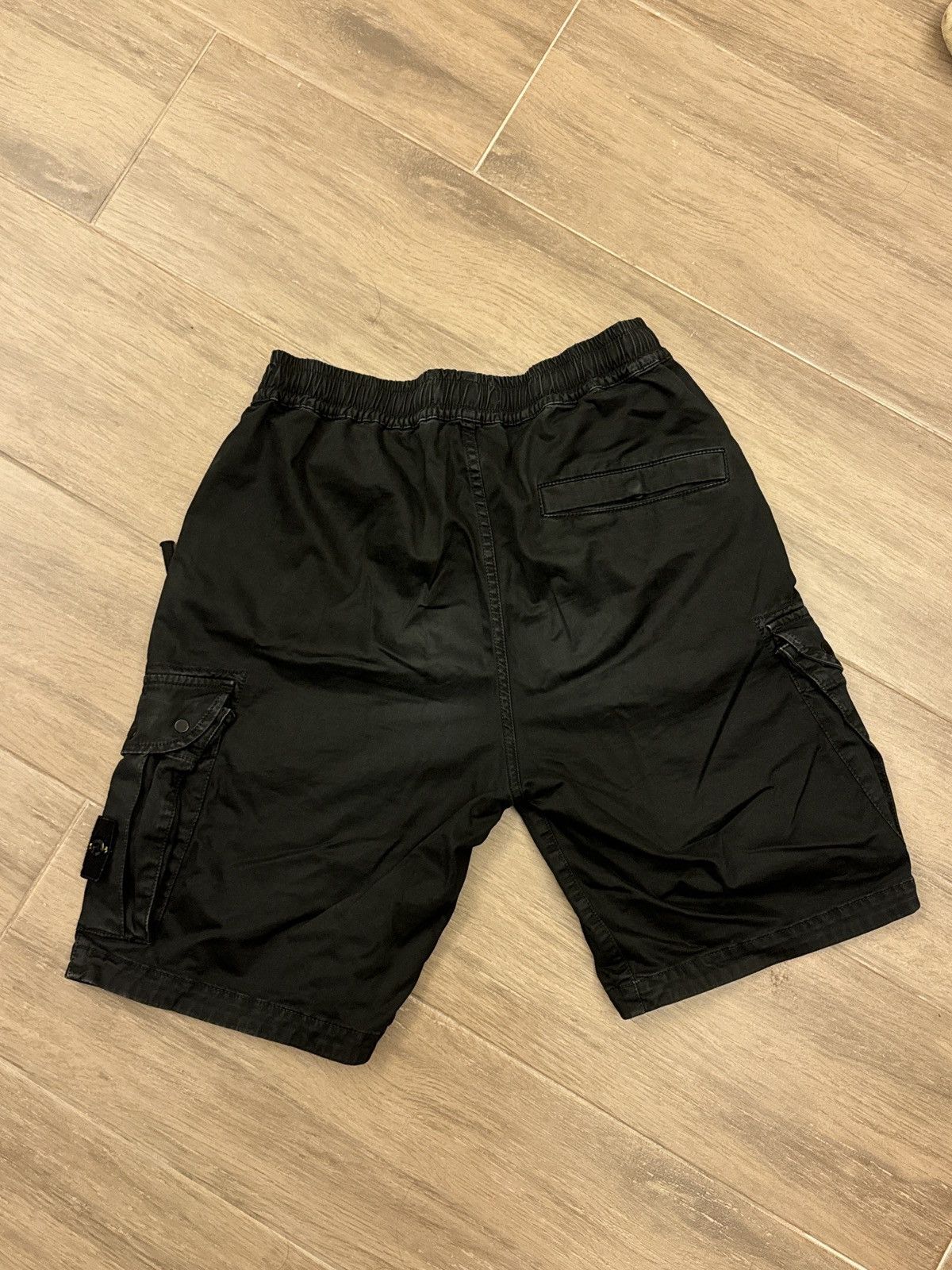 Stone Island Stone Island Logo Patch Cargo Shorts Size US 30 / EU 46 - 2 Thumbnail