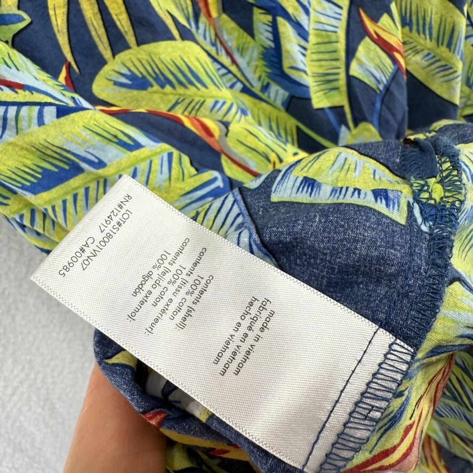 Onia Onia Hawaiian Shirt Men's Large Blue Green Floral Size US L / EU 52-54 / 3 - 6 Thumbnail