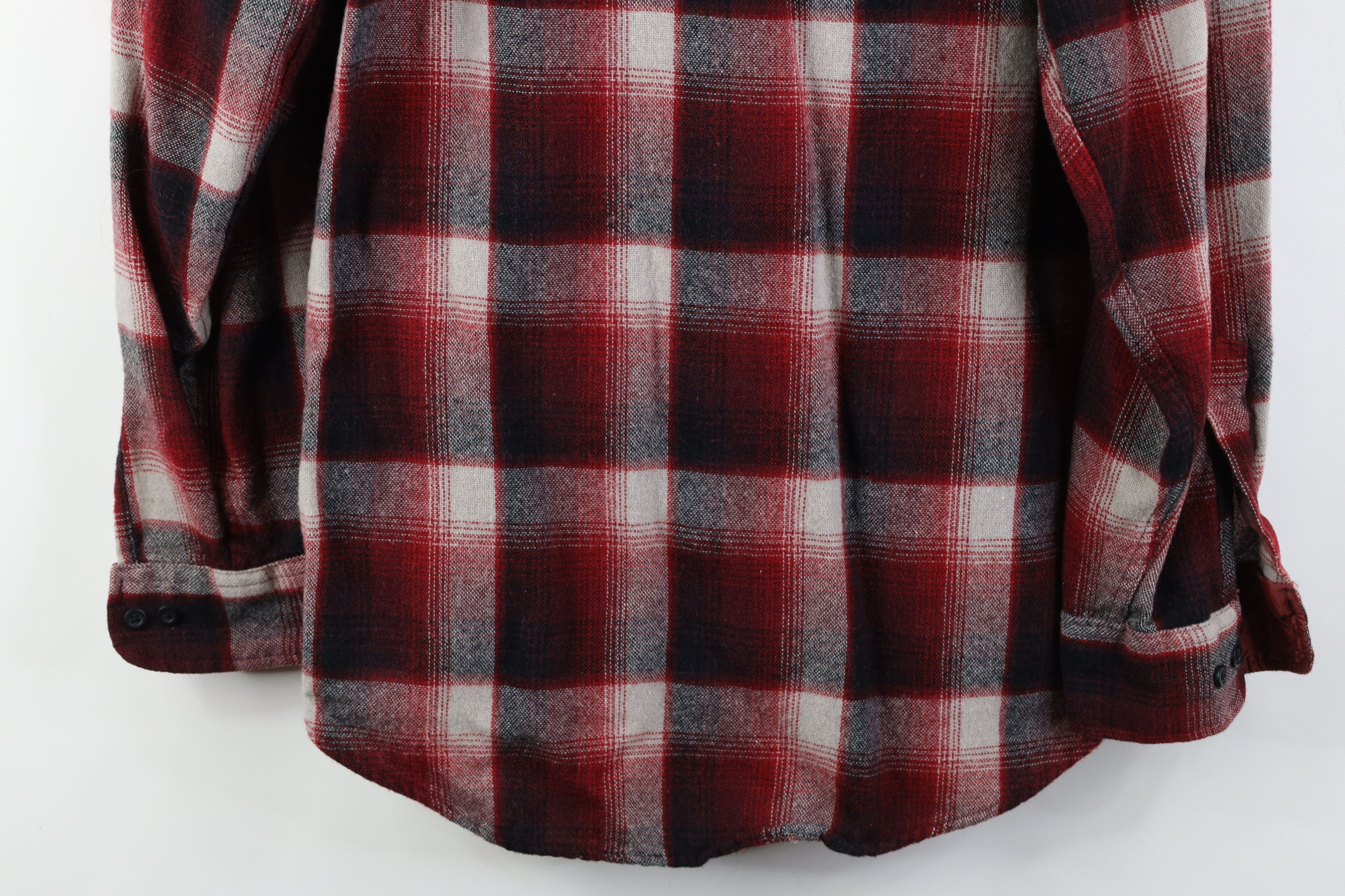 Vintage Vintage 70s Streetwear Knit Collared Button Shirt Red Plaid Size US L / EU 52-54 / 3 - 11 Thumbnail