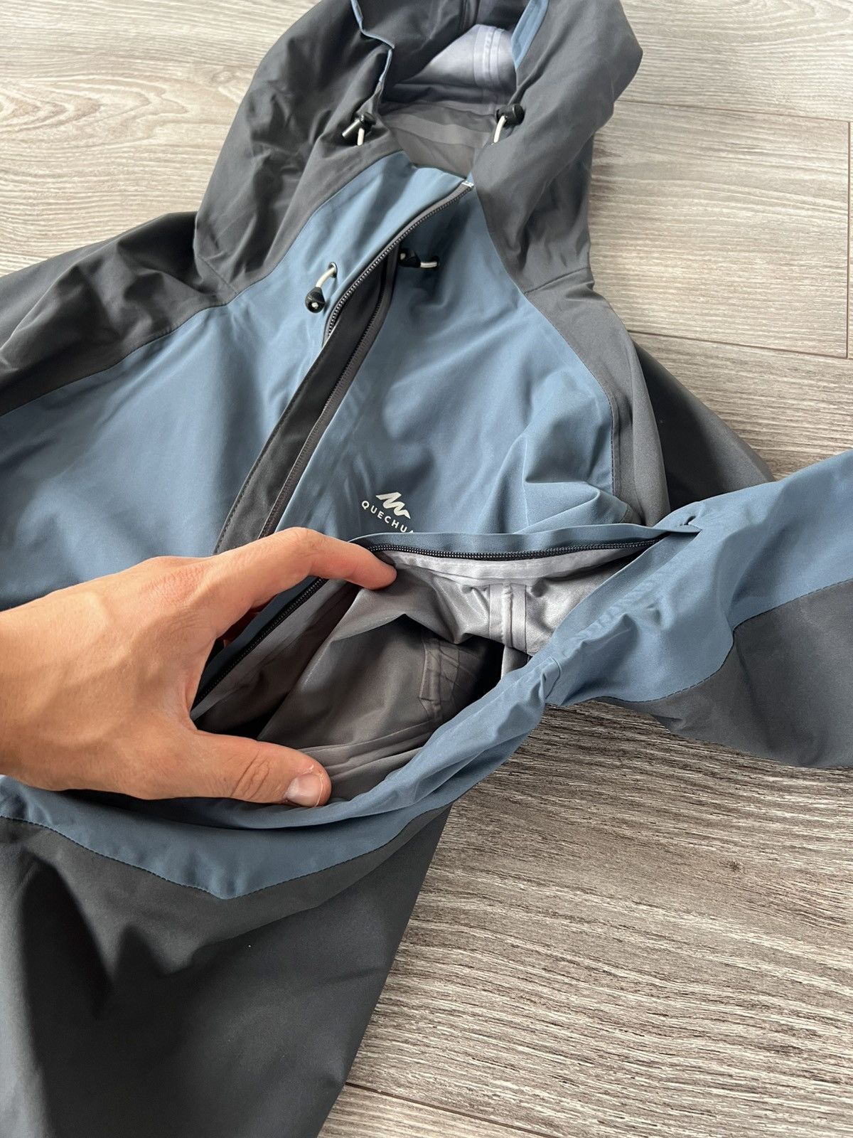 Other Quechua Pro Quality Alpha SV Waterproof Gorcpore Jacket Size US L / EU 52-54 / 3 - 18 Thumbnail