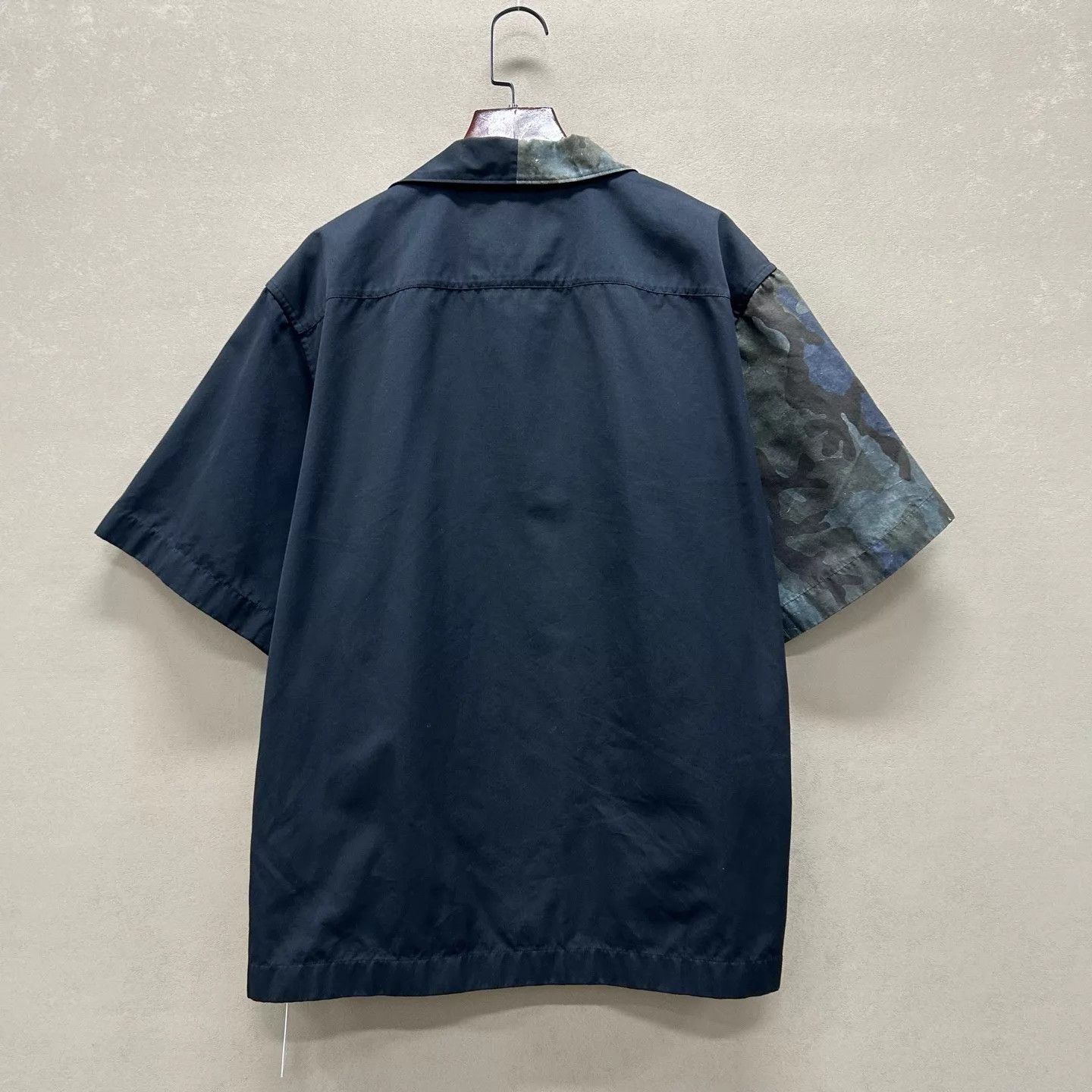 Prada Prada Printed Color-Blocked Triangle Short Shirt 99 New S Size US S / EU 44-46 / 1 - 2 Thumbnail