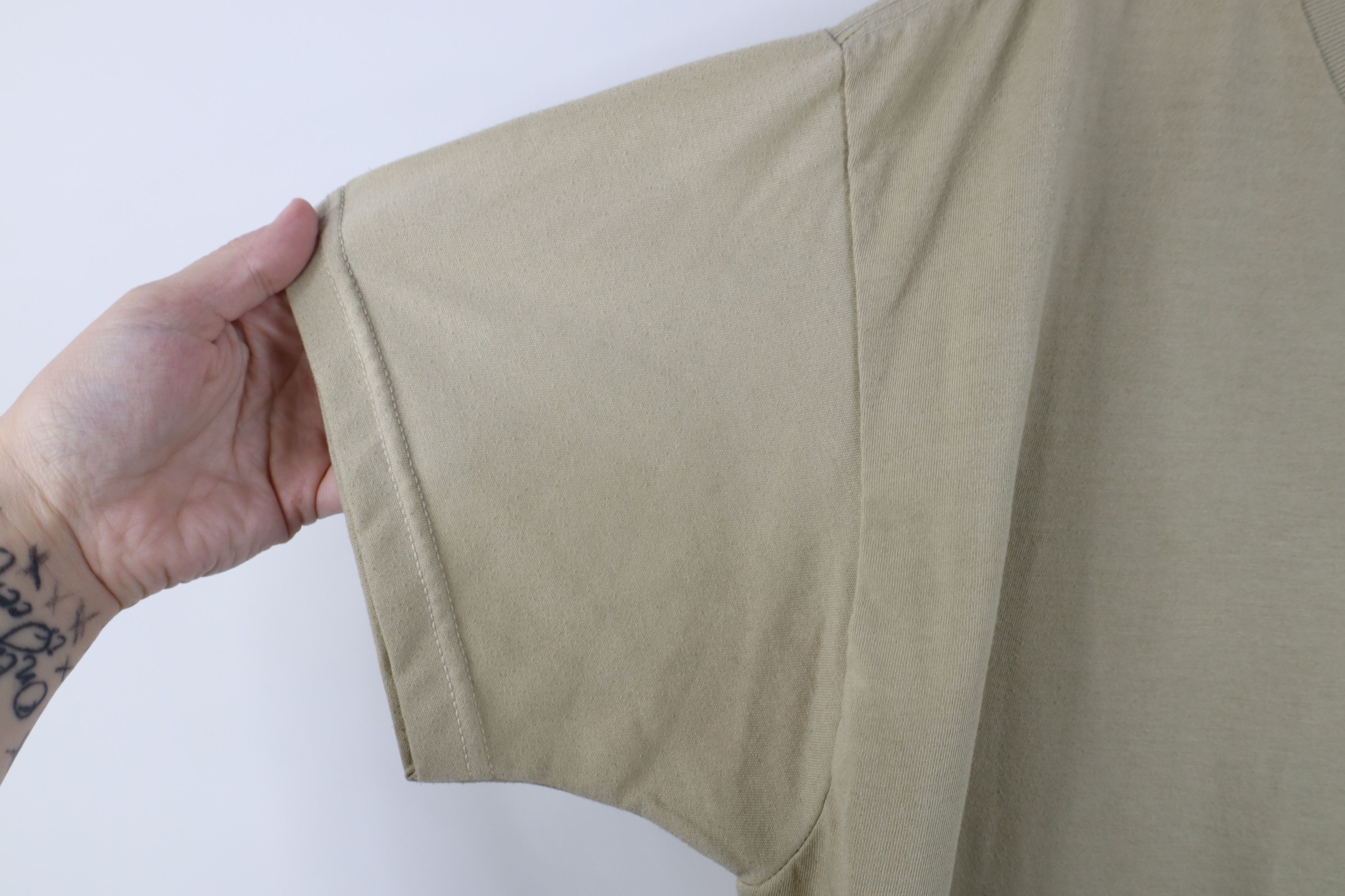 Vintage Vintage 90s Streetwear Blank Knit Short Sleeve T-Shirt Tan Size US L / EU 52-54 / 3 - 6 Thumbnail