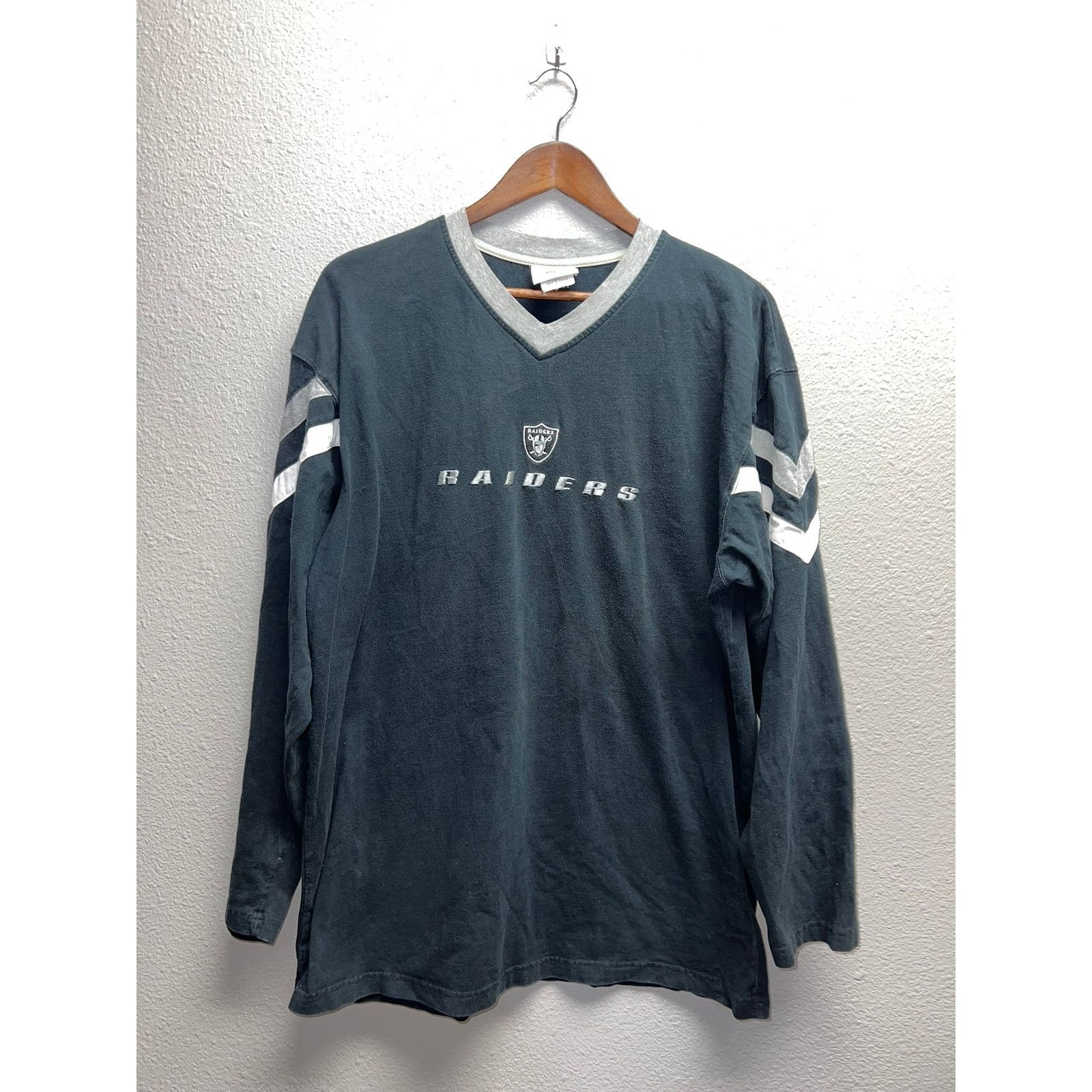 NFL Oakland Raiders Long Sleeve Shirt Tee NFL Black Silver XL Size US XL / EU 56 / 4 - 1 Thumbnail