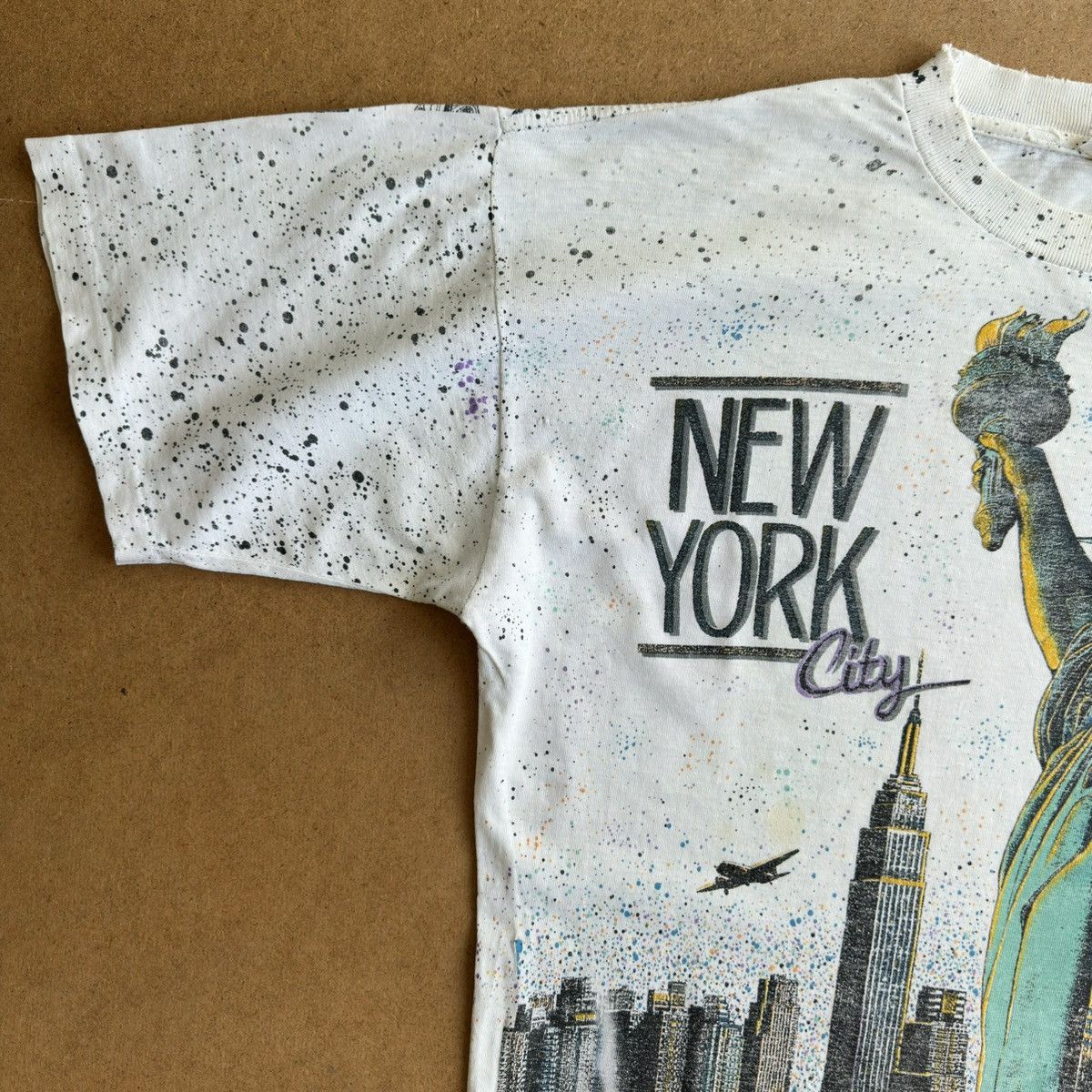 Vintage Vintage 90s New York City AOP Island Boyz Single Stitch Tee Size US L / EU 52-54 / 3 - 12 Thumbnail