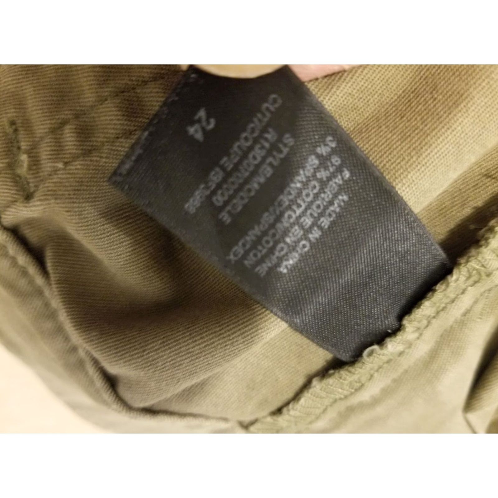 Guess VINTAGE Womens Guess Shorts Chino Beige 24 Cotton Khaki Size 24 Womens Cotton Chino Beige Shorts Guess Size 42" / US 20 - 4 Thumbnail