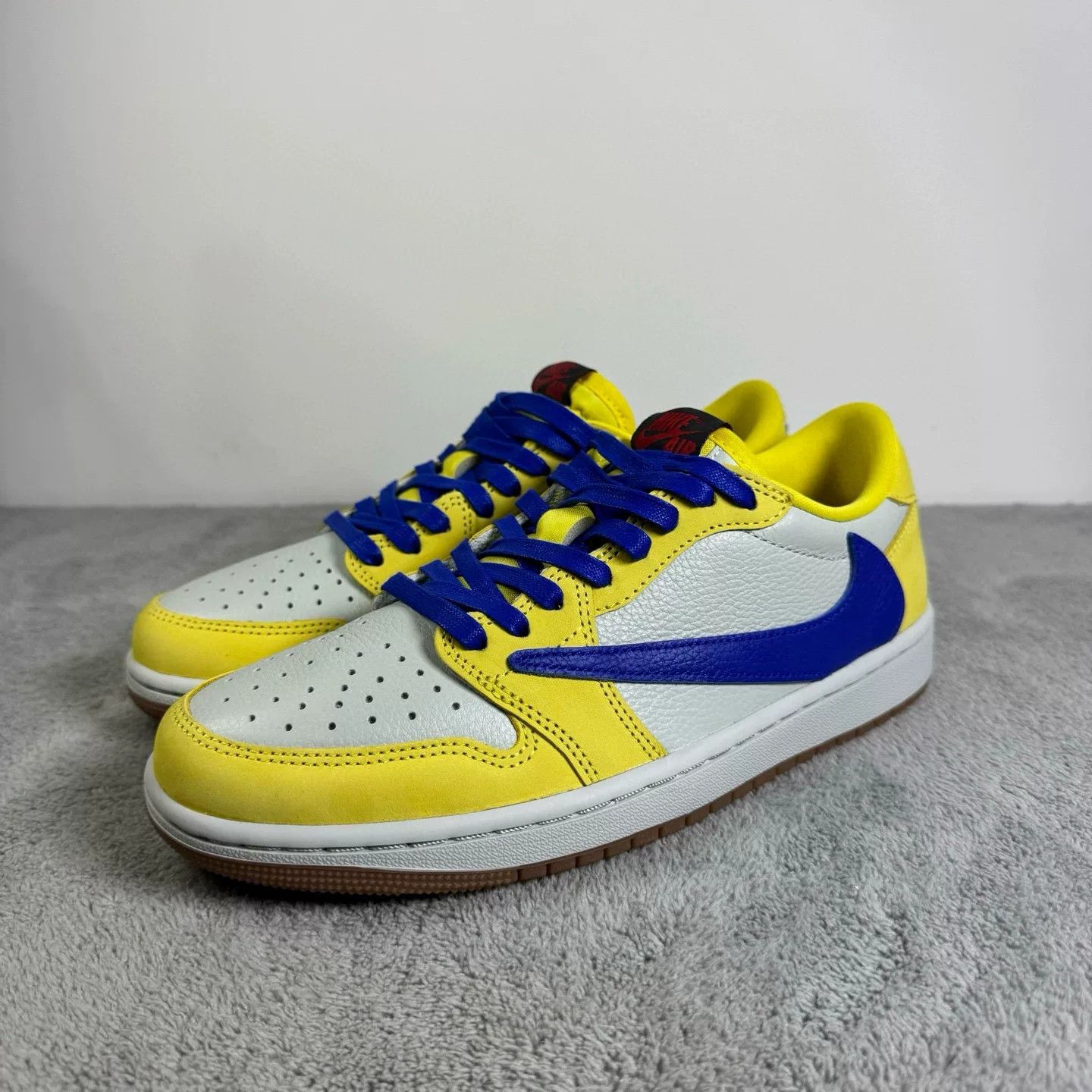 Nike Nike Yellow Lowtop Sneakers 40 Men Size US 7.5 / EU 40-41 - 1 Thumbnail