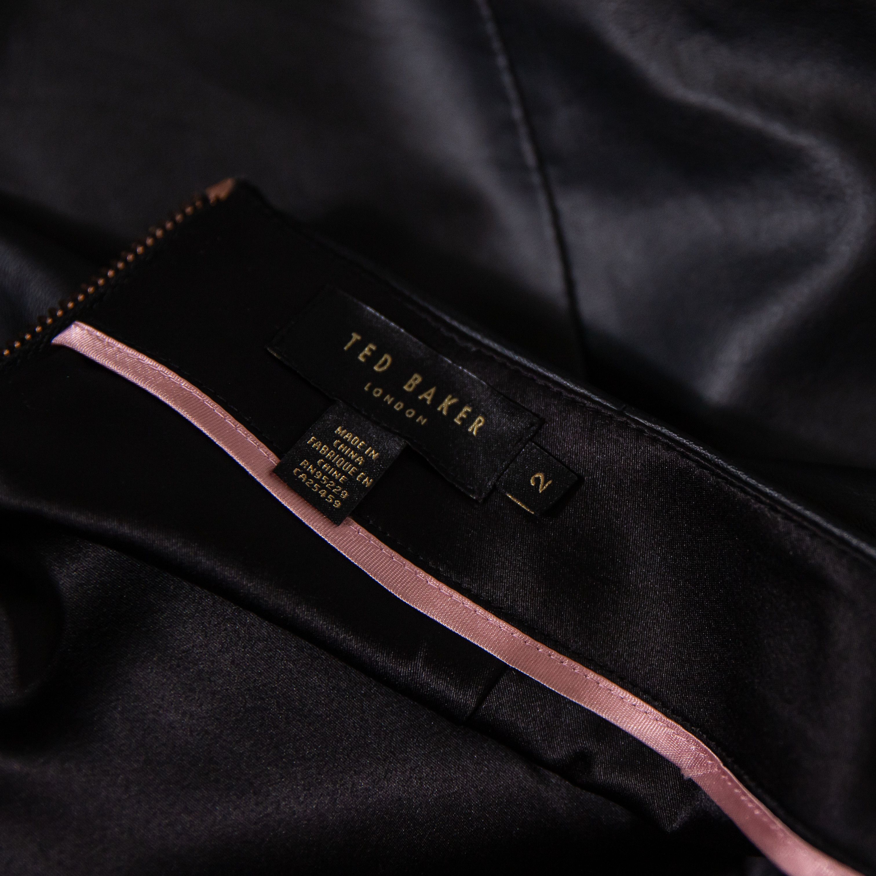 Ted Baker Ted Baker Oolive Asymmetric Hem Faux Size 28" / US 6 / IT 42 - 2 Thumbnail