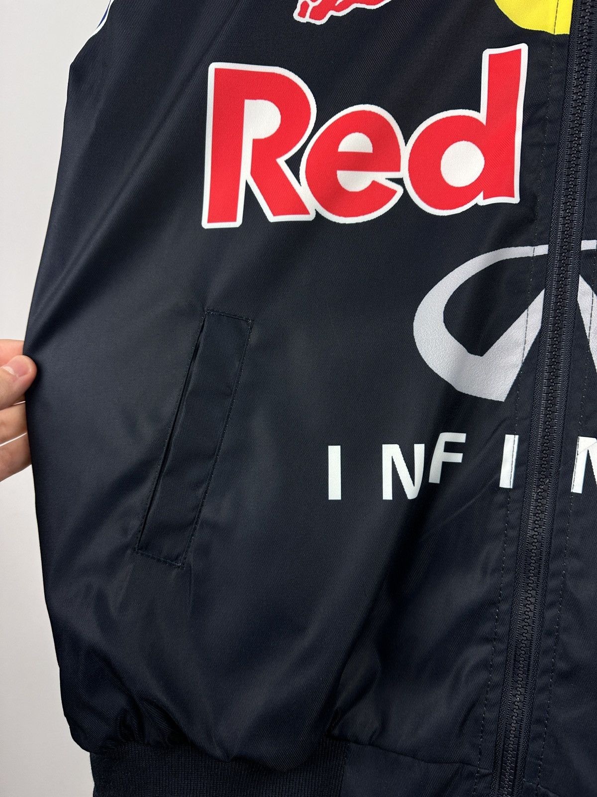 Formula 1 × Red Bull Vintage Red Bull Infinity F1 Racing Light Jacket Size US M / EU 48-50 / 2 - 14 Thumbnail