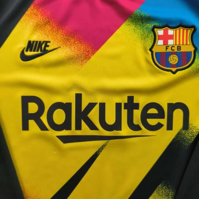 Nike FC Barcelona 2019-20 Nike european GK football jersey size M Size US M / EU 48-50 / 2 - 5 Thumbnail