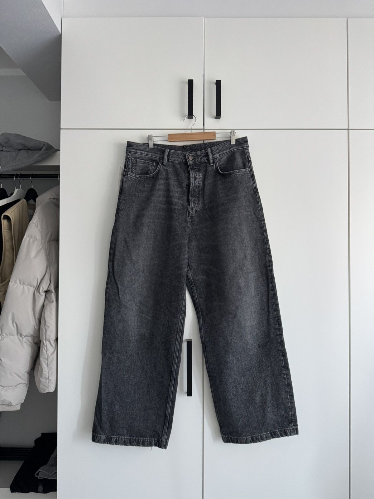 Acne Studios - Loose fit jeans - 1989 - Black
