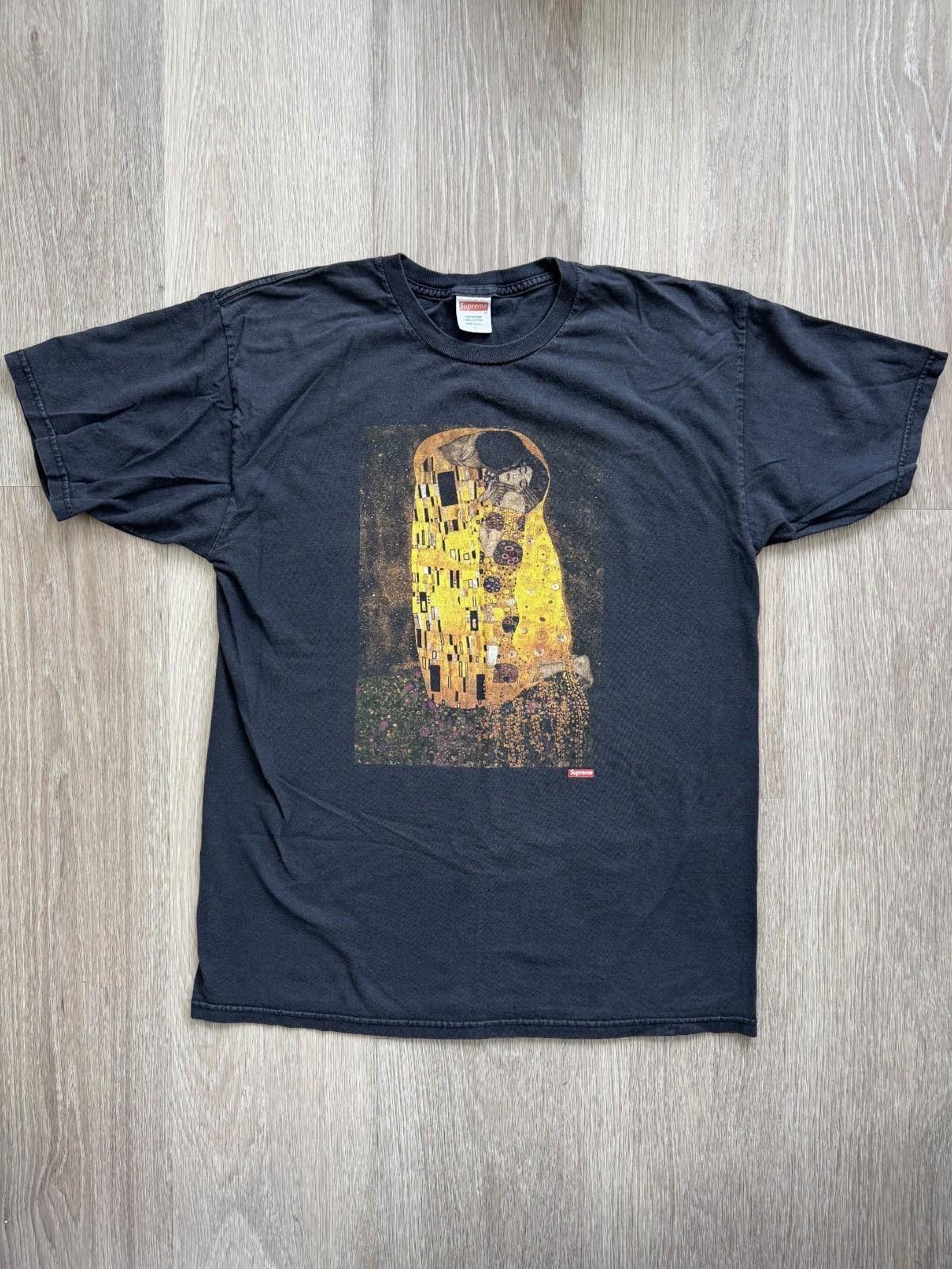 Supreme SUPREME Gustav Klimt shirt The Kiss Vienna Tee Large Black Size US L / EU 52-54 / 3 - 1 Thumbnail
